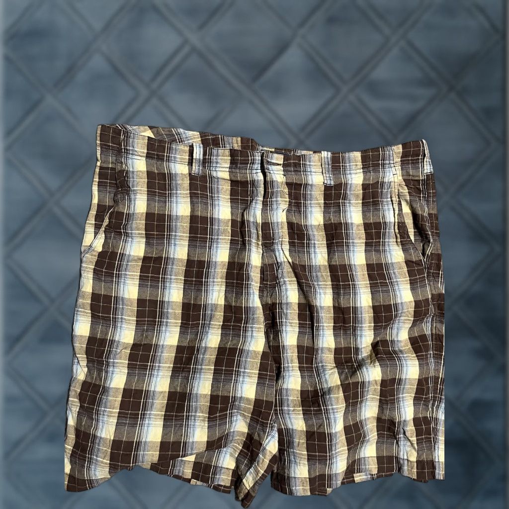 Izod Vintage Izod Jeans Men's Brown Plaid Shorts Size 40 Flat Front Size US 40 / EU 56 - 1 Thumbnail
