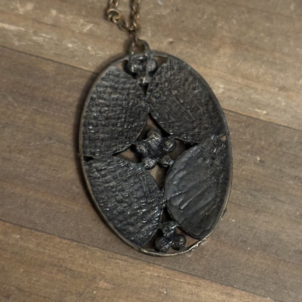 Other Bronze tone large oval pendant necklace Size ONE SIZE - 4 Thumbnail