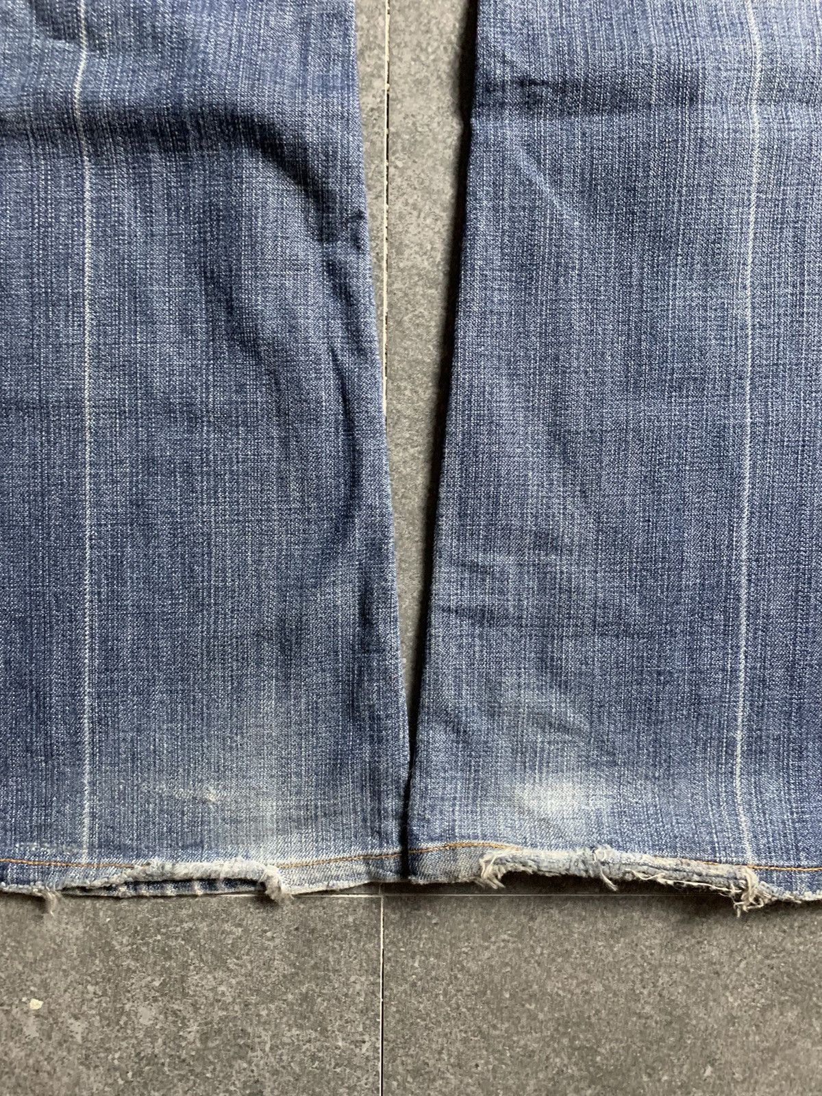 If Six Was Nine × Japanese Brand × Le Grande Bleu (L.G.B.) 2000s For All 7 Man Kind Flared Jeans Size US 27 - 12 Thumbnail