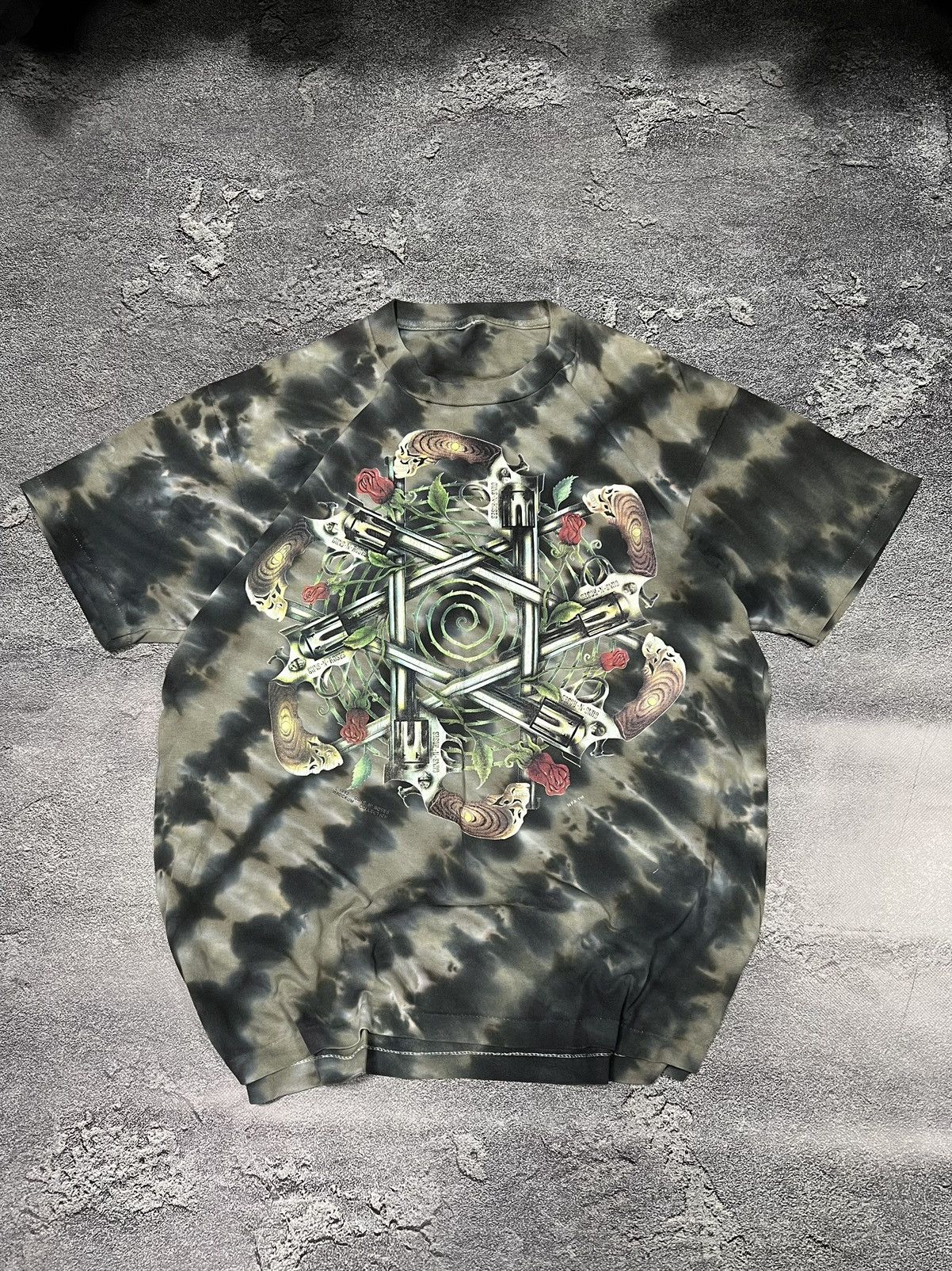 Band Tees × Guns N' Roses × Vintage Vintage 1993 Brockum Guns N Roses All Over Print Tour Shirt Size US L / EU 52-54 / 3 - 1 Thumbnail