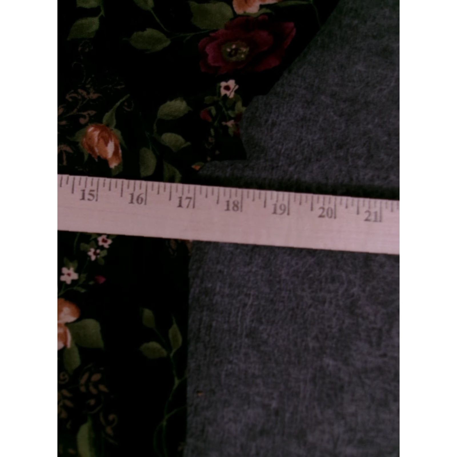 Vintage Victoria Holley Dress Womens 6P Floral Short Sleeve Midi Black Casual Rayon Size 28" / US 6 / IT 42 - 3 Thumbnail