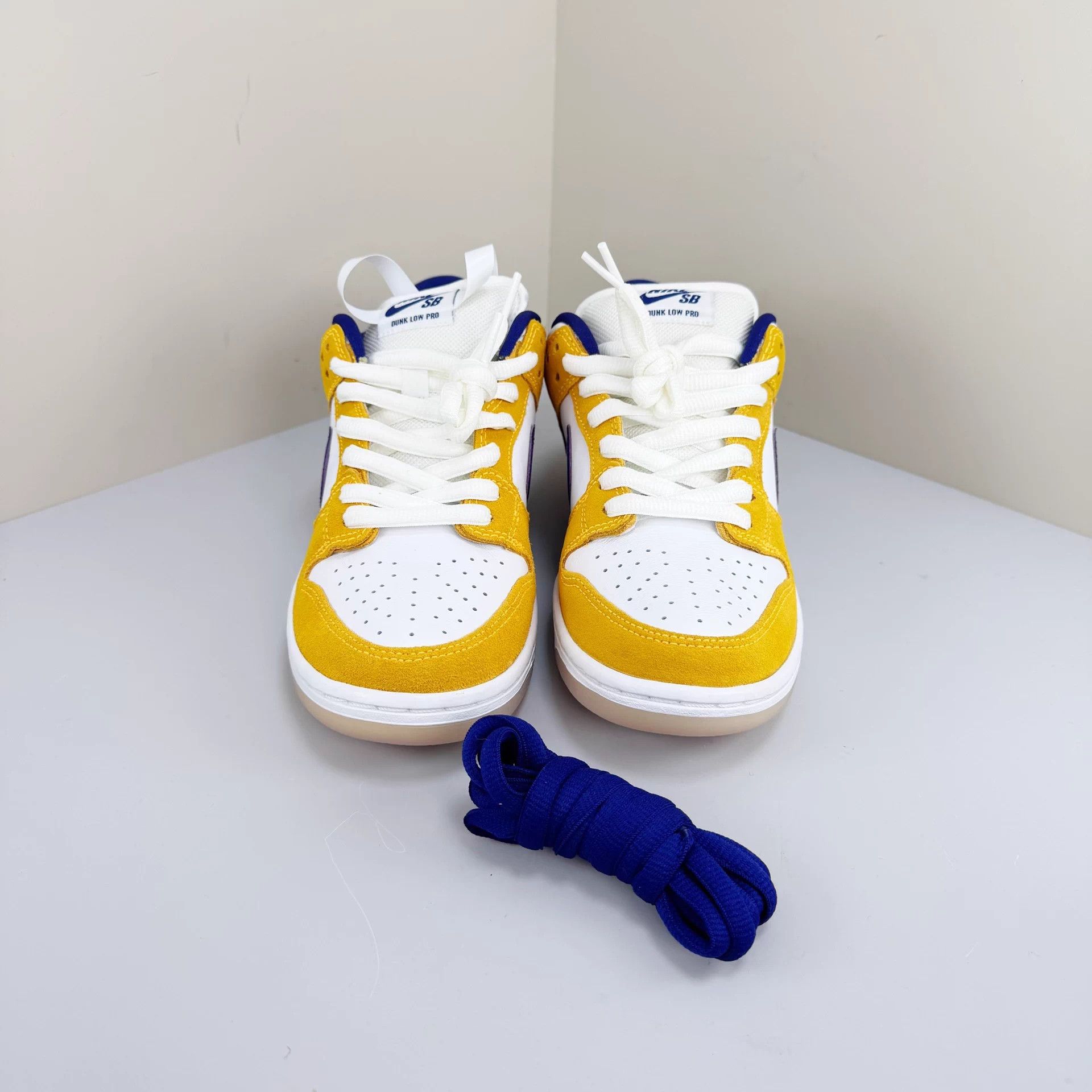 Nike Nike Dunk SB Lakers Purple & Gold 40.5 Size US 7.5 / EU 40-41 - 2 Thumbnail