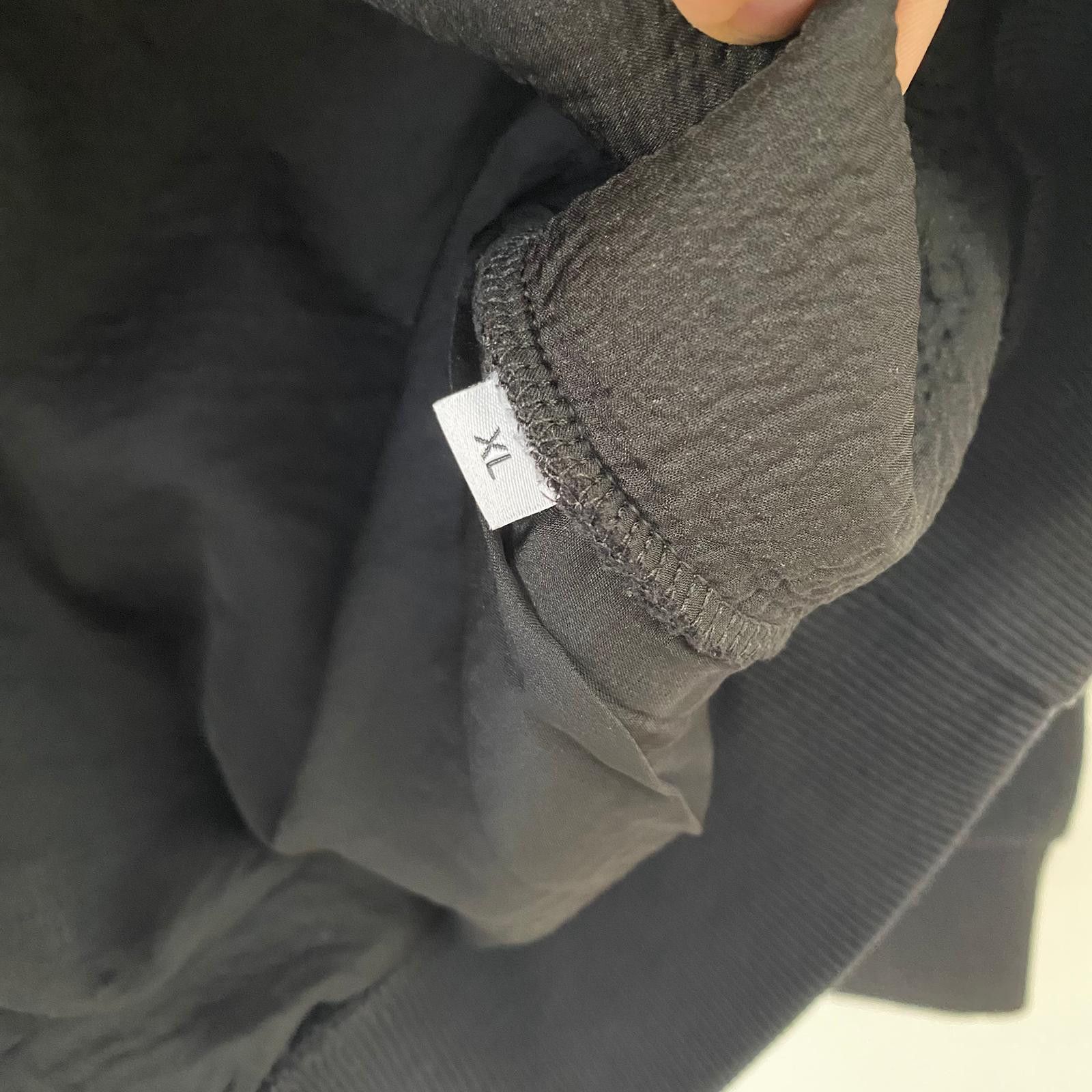Givenchy Black Distressed Blurred Logo Hoodie Size US XL / EU 56 / 4 - 5 Thumbnail