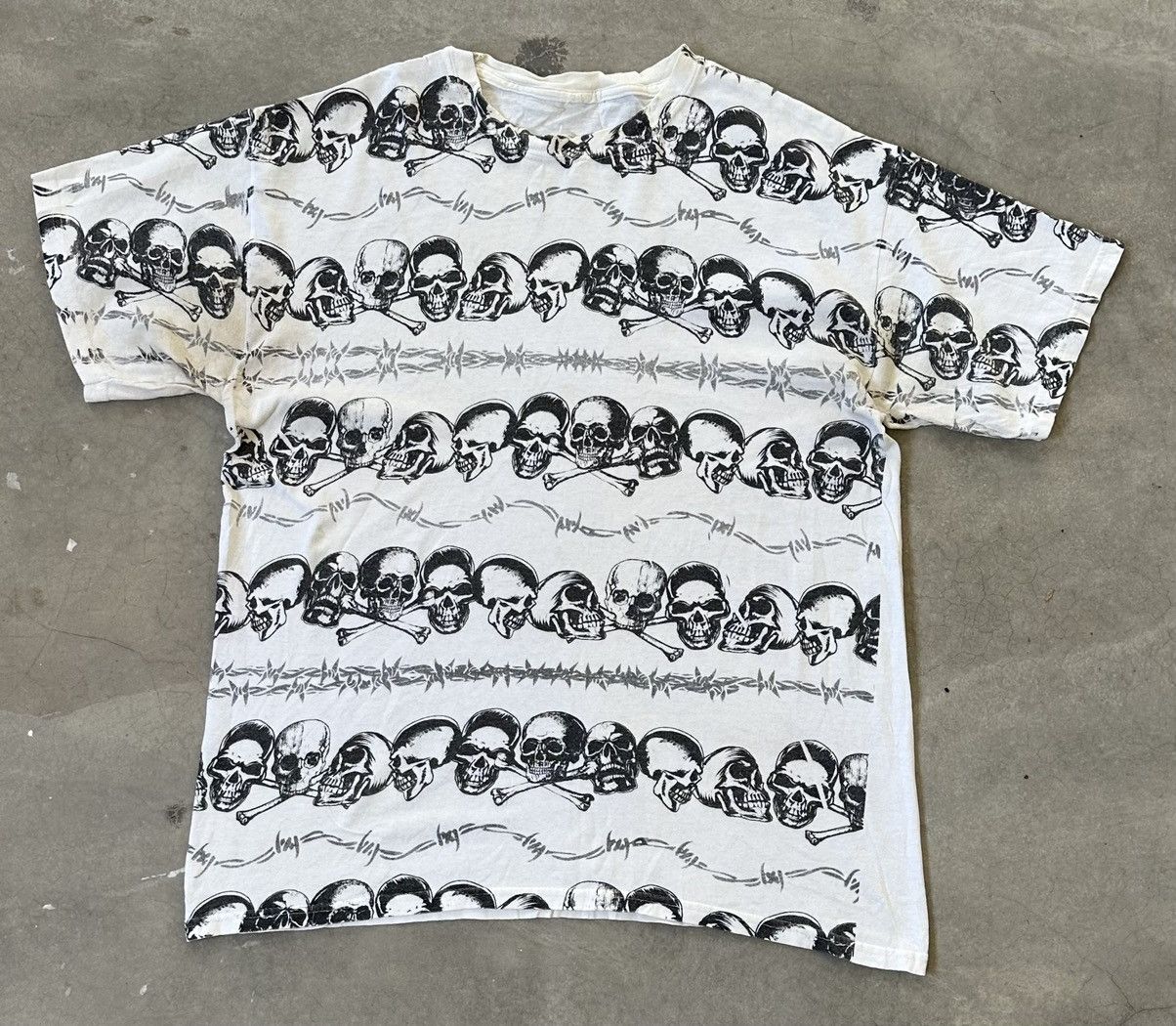 Vintage VINTAGE SKULL OVERPRINT TEE Size US L / EU 52-54 / 3 - 1 Thumbnail