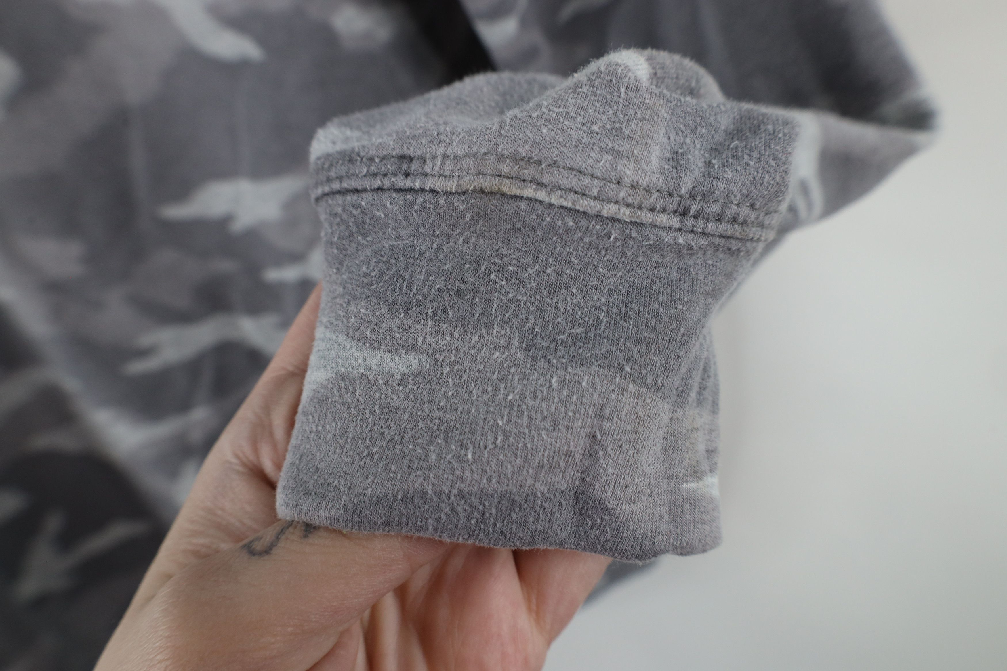 Athleta × Vintage Athleta Camouflage Studio To Street Crewneck Sweatshirt Size XS / US 0-2 / IT 36-38 - 4 Thumbnail
