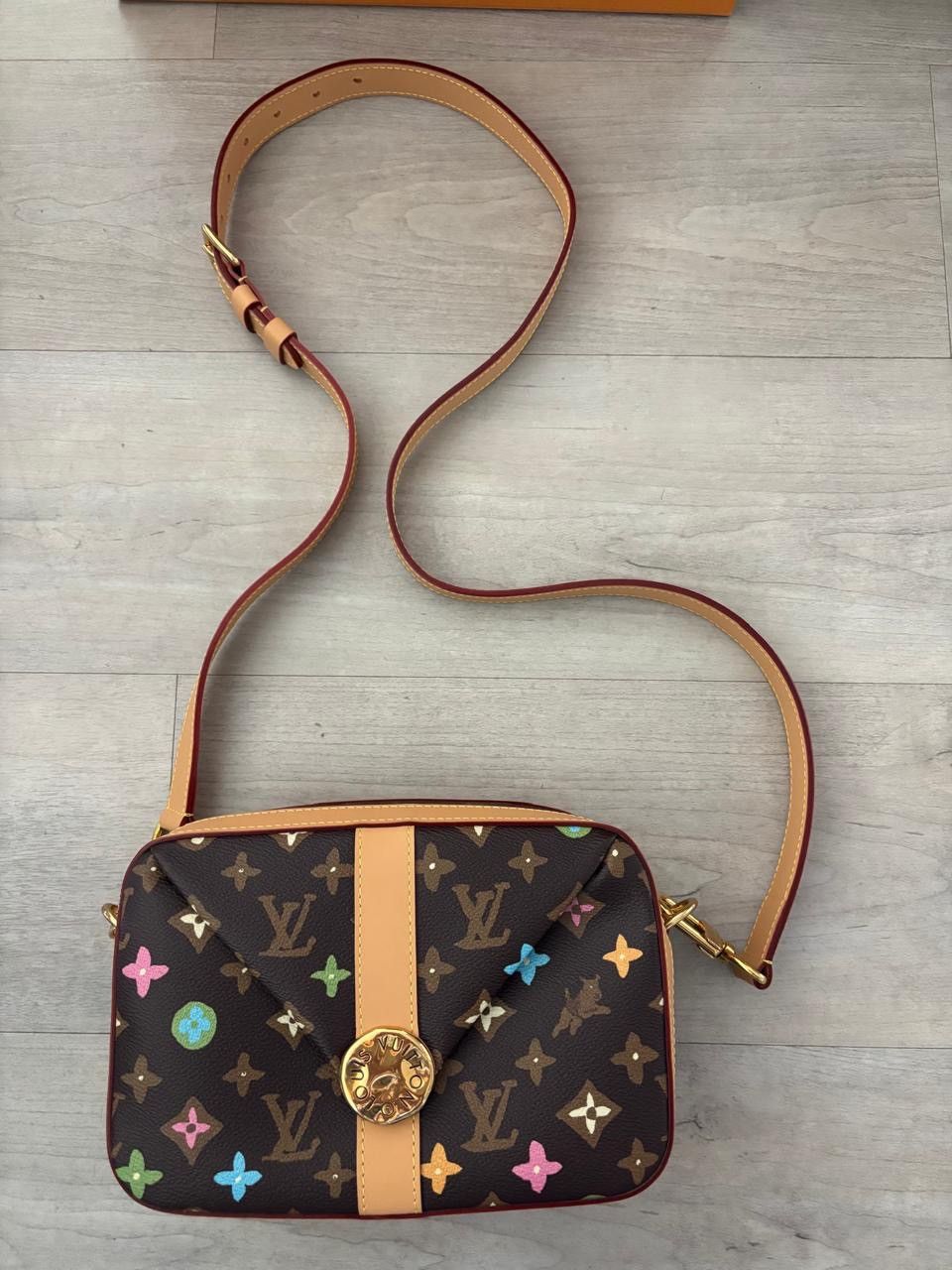 Louis Vuitton Louis Vuitton Tyler the Creator Envelope Messenger Size ONE SIZE - 1 Thumbnail