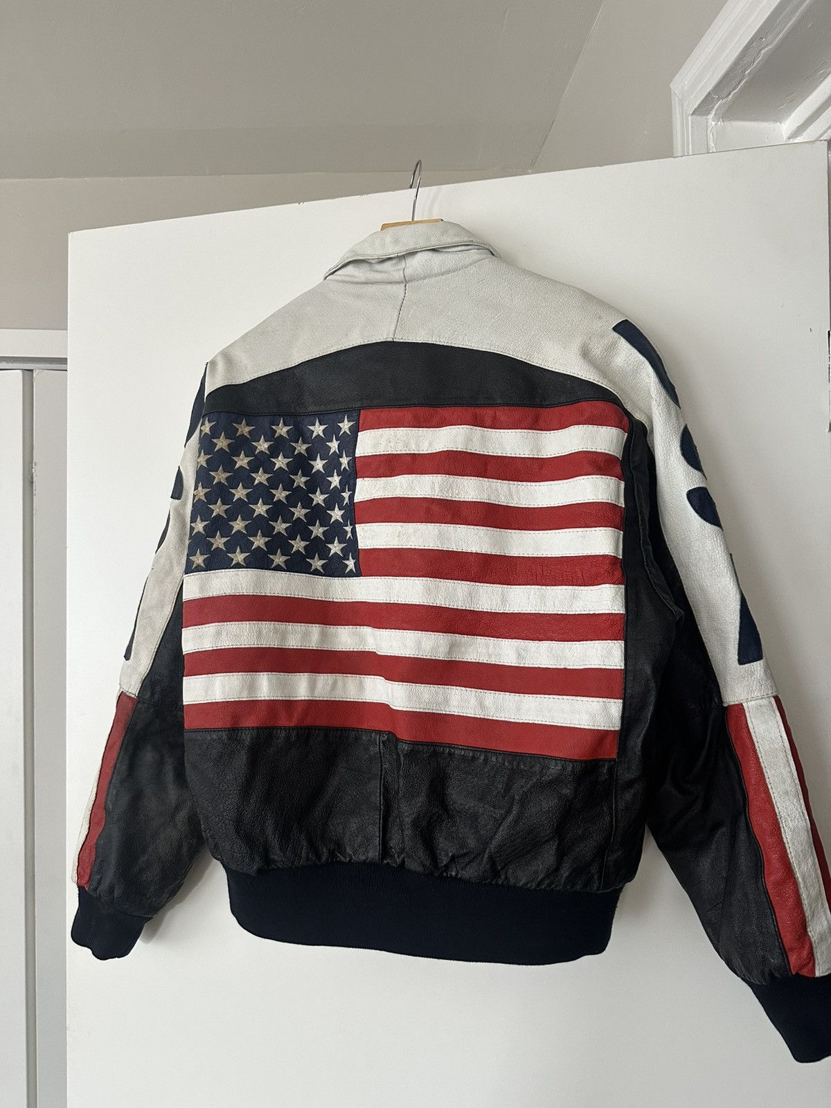 Vintage Vintage USA Leather Bomber Jacket Size US M / EU 48-50 / 2 - 1 Thumbnail