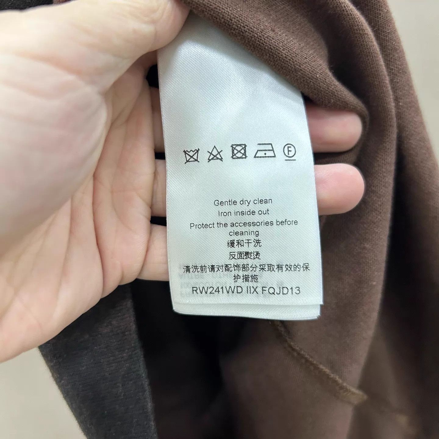 Louis Vuitton LV color-blocked logo distressed long vest M NWT Size US M / EU 48-50 / 2 - 4 Thumbnail