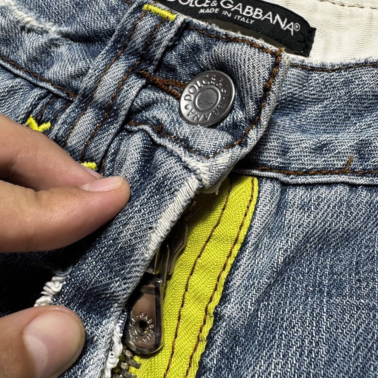 Dolce & Gabbana flared dolce gabbana distressed jeans with big logo Size 26" / US 2 / IT 38 - 13 Thumbnail