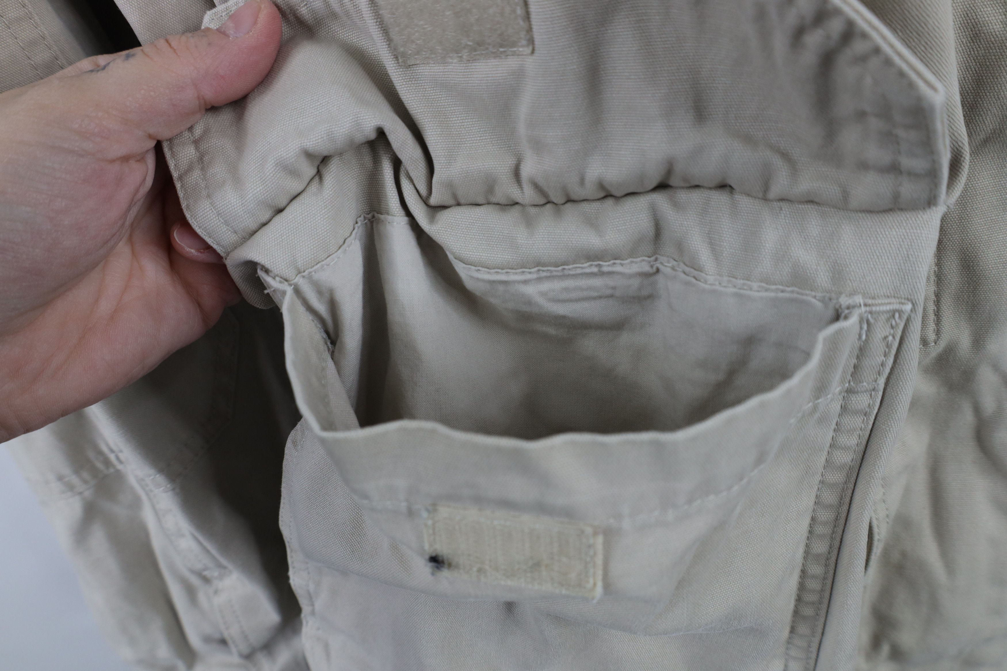 Eddie Bauer × Vintage Vintage Eddie Bauer Heavyweight Lined Full Zip Jacket Beige Size US L / EU 52-54 / 3 - 7 Thumbnail