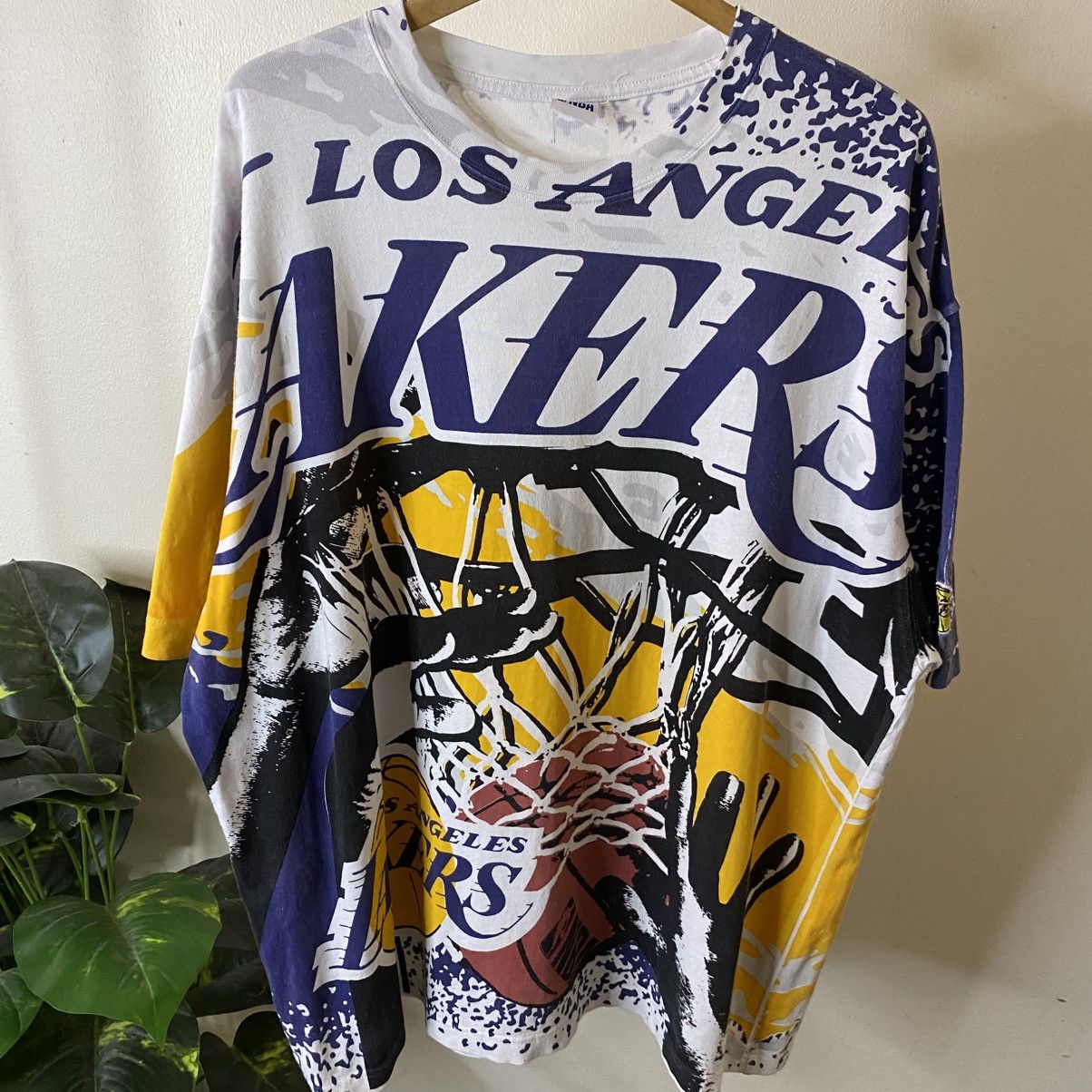 NBA Vintage 2000s LA Lakers AllOverPrint Changes Style Tshirt Size US XXL / EU 58 / 5 - 2 Thumbnail