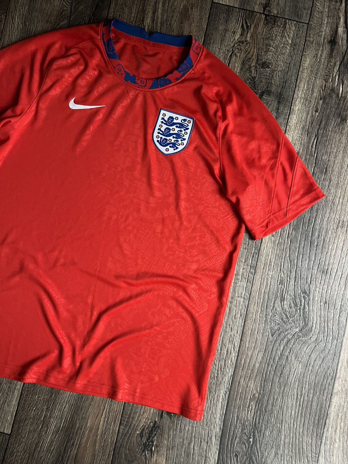Nike Nike England Pre Match Top Red 2020/2021 Football Jersey Size US L / EU 52-54 / 3 - 2 Thumbnail