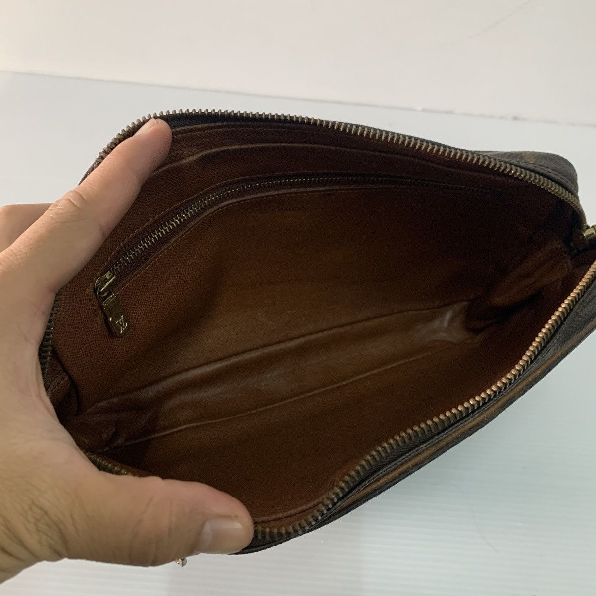 Louis Vuitton Louis Vuitton Marly Clutch Bag Size ONE SIZE - 12 Thumbnail