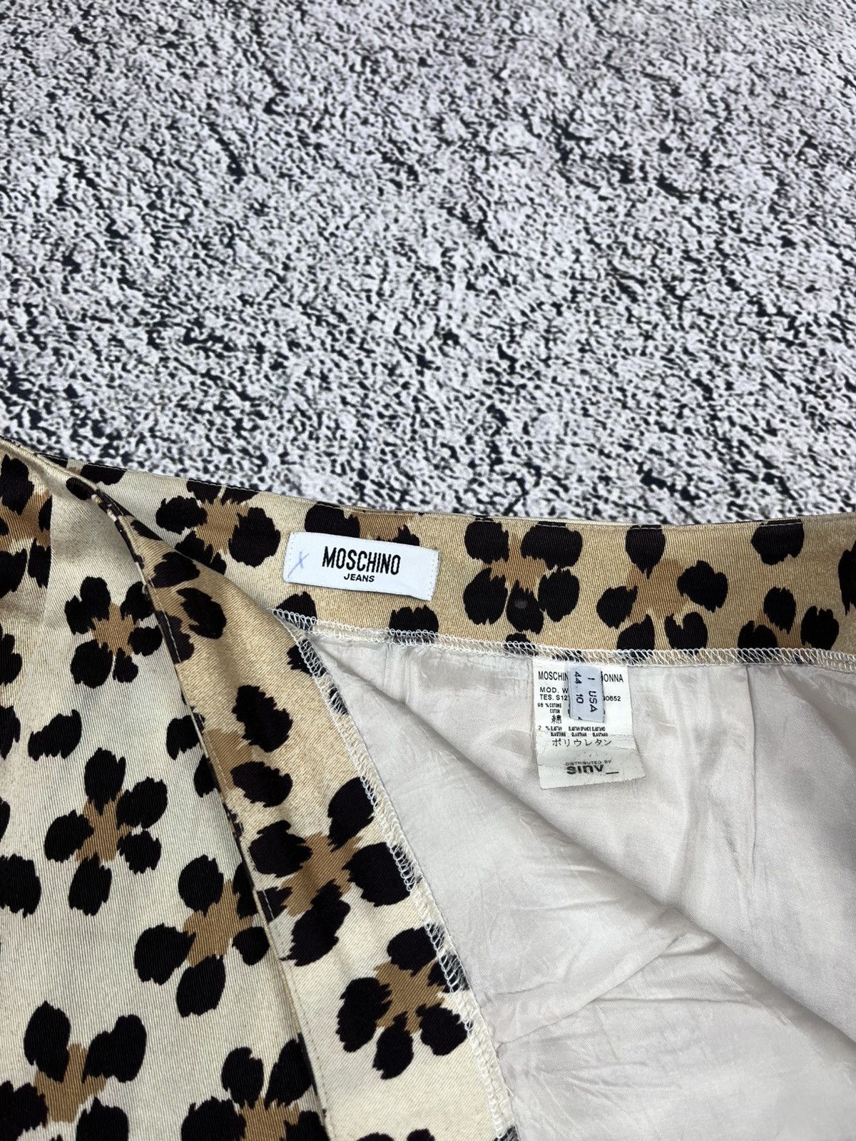 Moschino Vintage Moschino Jeans Animal Floral Pattern Skirt Size 28" / US 6 / IT 42 - 5 Thumbnail