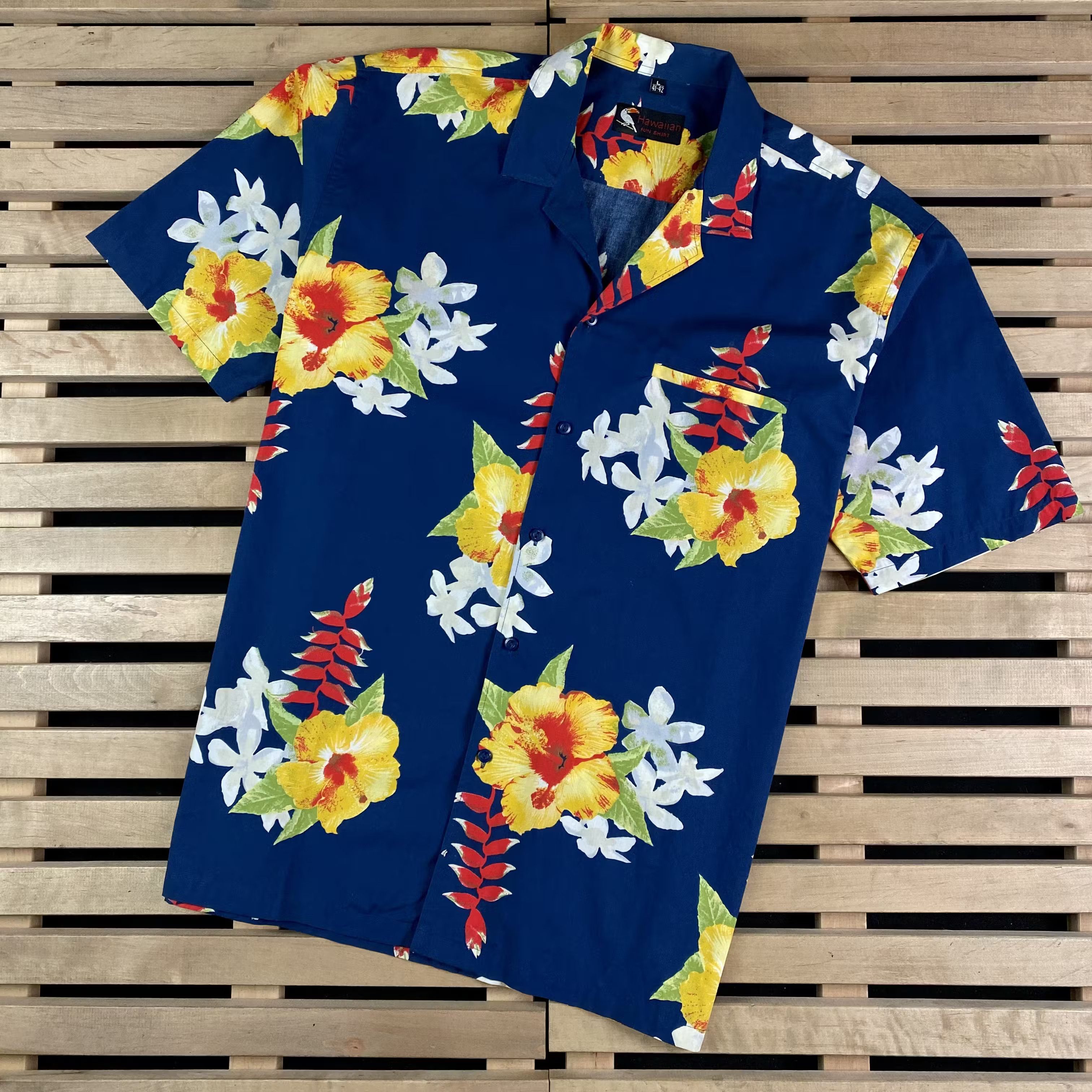 Vintage Mens Vintage Shirt Hawaiian Size L Size US L / EU 52-54 / 3 - 1 Thumbnail