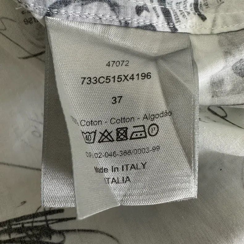Dior Dior Size 37 Poster graffiti, pattern, embroidery, little b Size US XXS / EU 40 - 5 Thumbnail