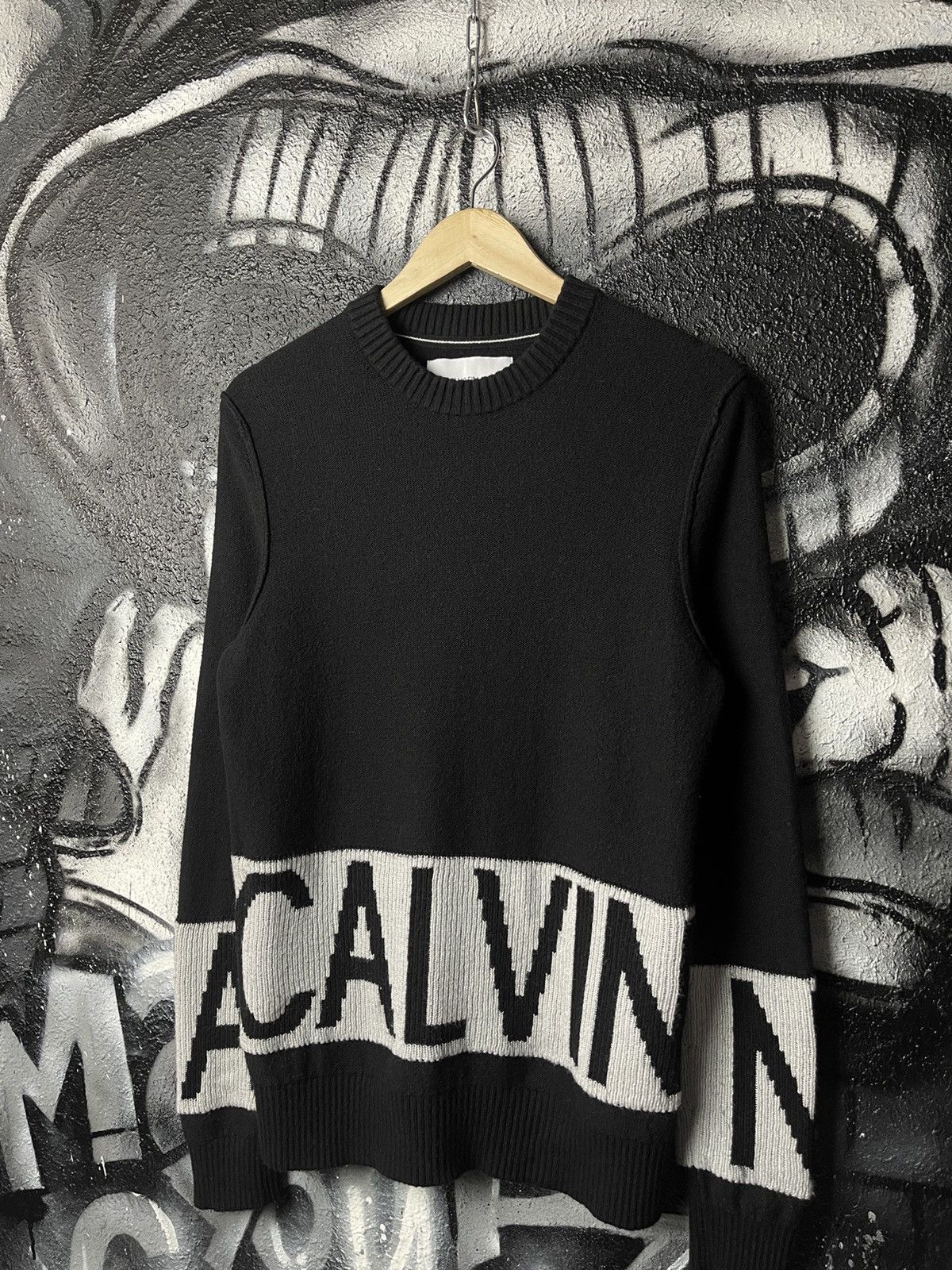 Calvin Klein Calvin Klein Jeans Regular Fit Blocking Logo Black Sweater Men’s Size Small Size US S / EU 44-46 / 1 - 1 Thumbnail