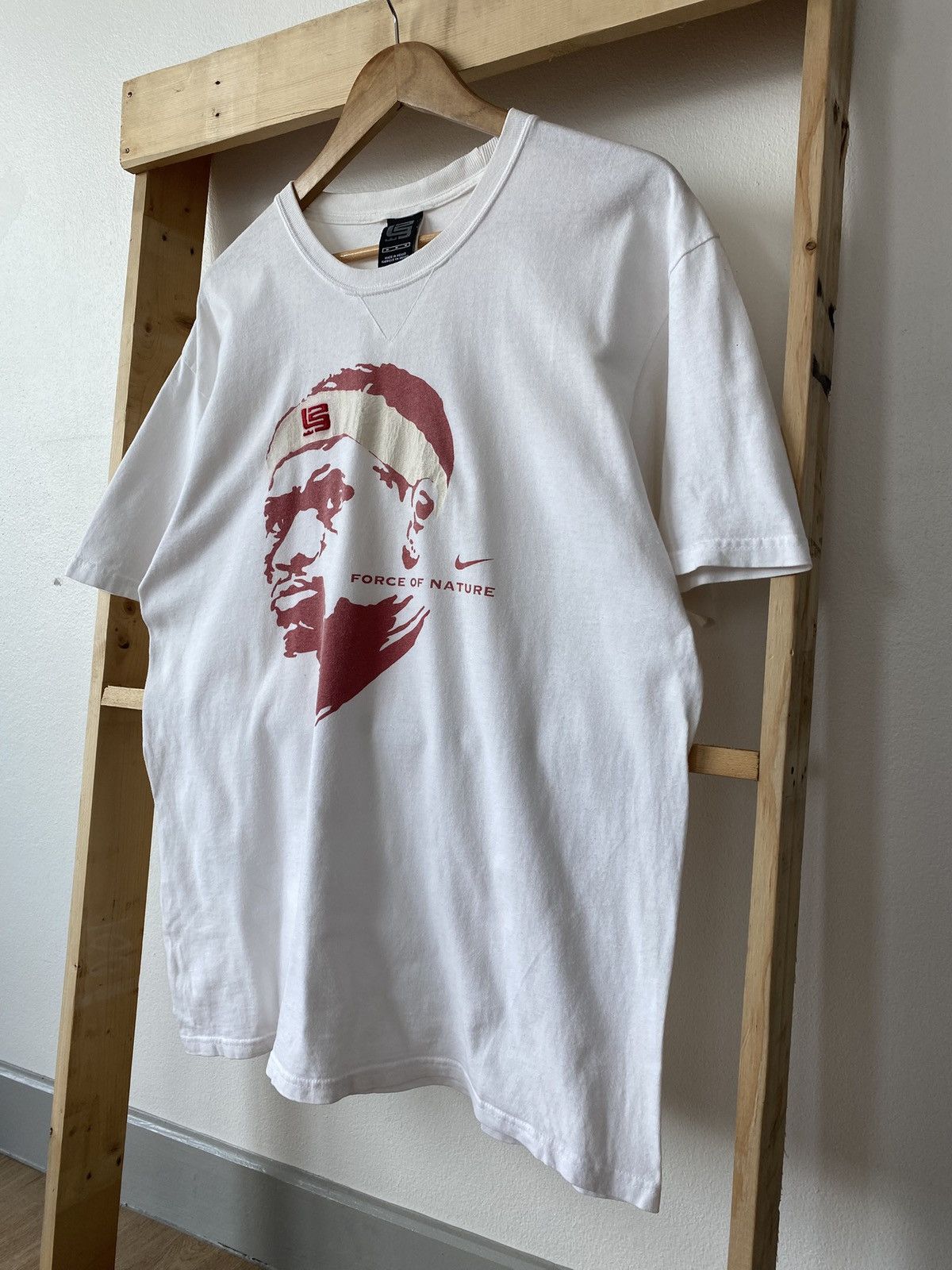 Nike Vintage 00’s Nike x LeBron James “Force of Nature” Tee Size US M / EU 48-50 / 2 - 2 Thumbnail