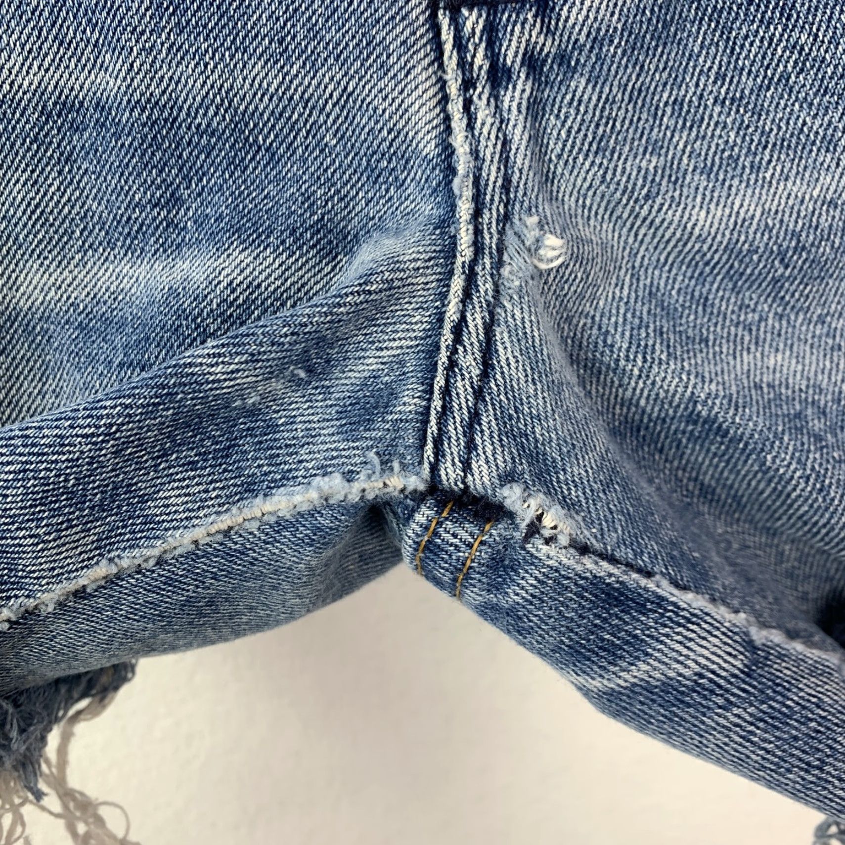 Vintage VINTAGE Rustler Denim Shorts Jeans Cut-Off 90s Distressed Patch Frayed High Rise 32 Womens Size 24" / US 00 / IT 34 - 4 Thumbnail
