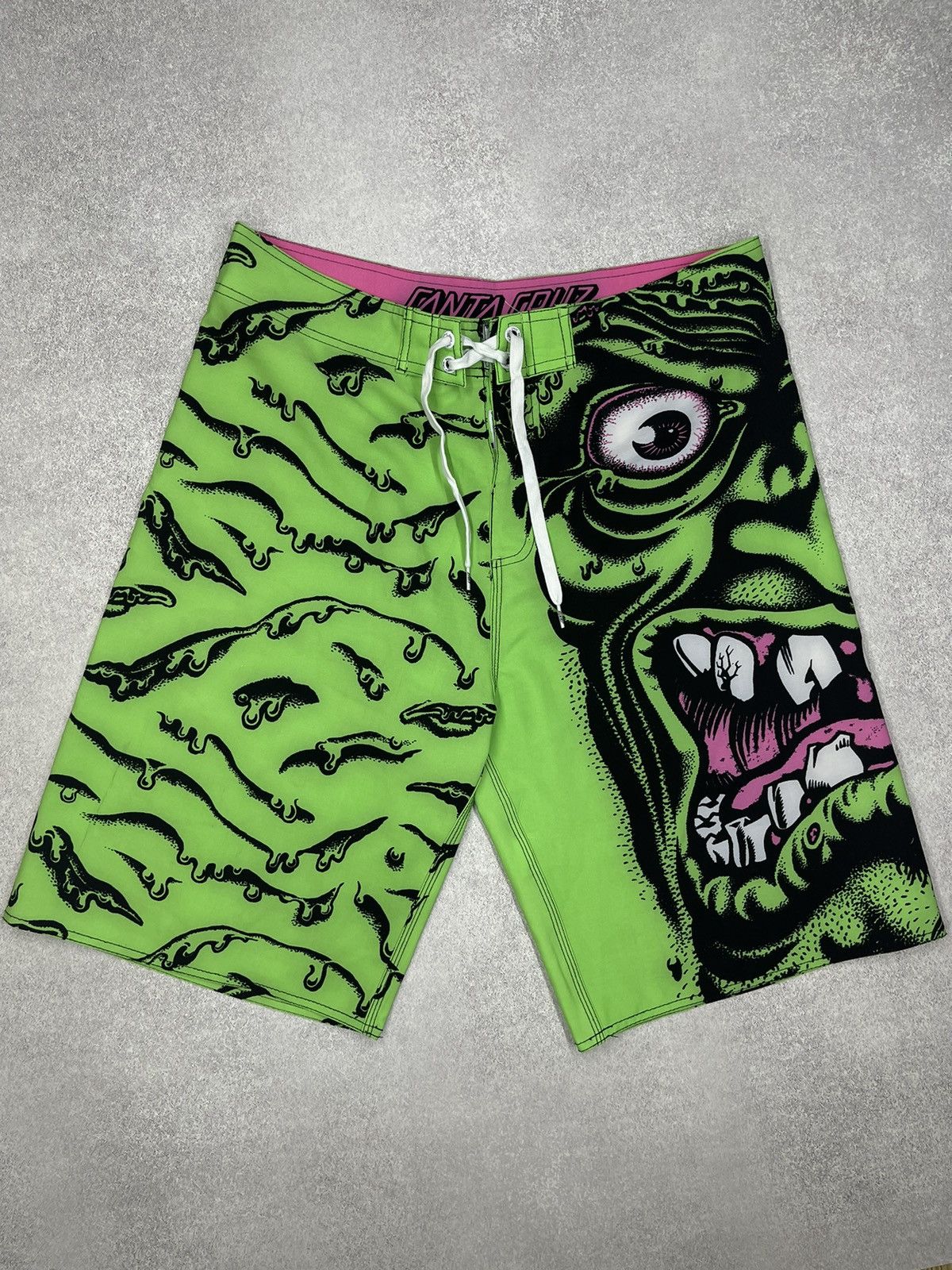 Santa Cruz Skateboards Vintage Santa Cruz Skateboarding Shorts Full Print Big Logo Size US 36 / EU 52 - 2 Thumbnail