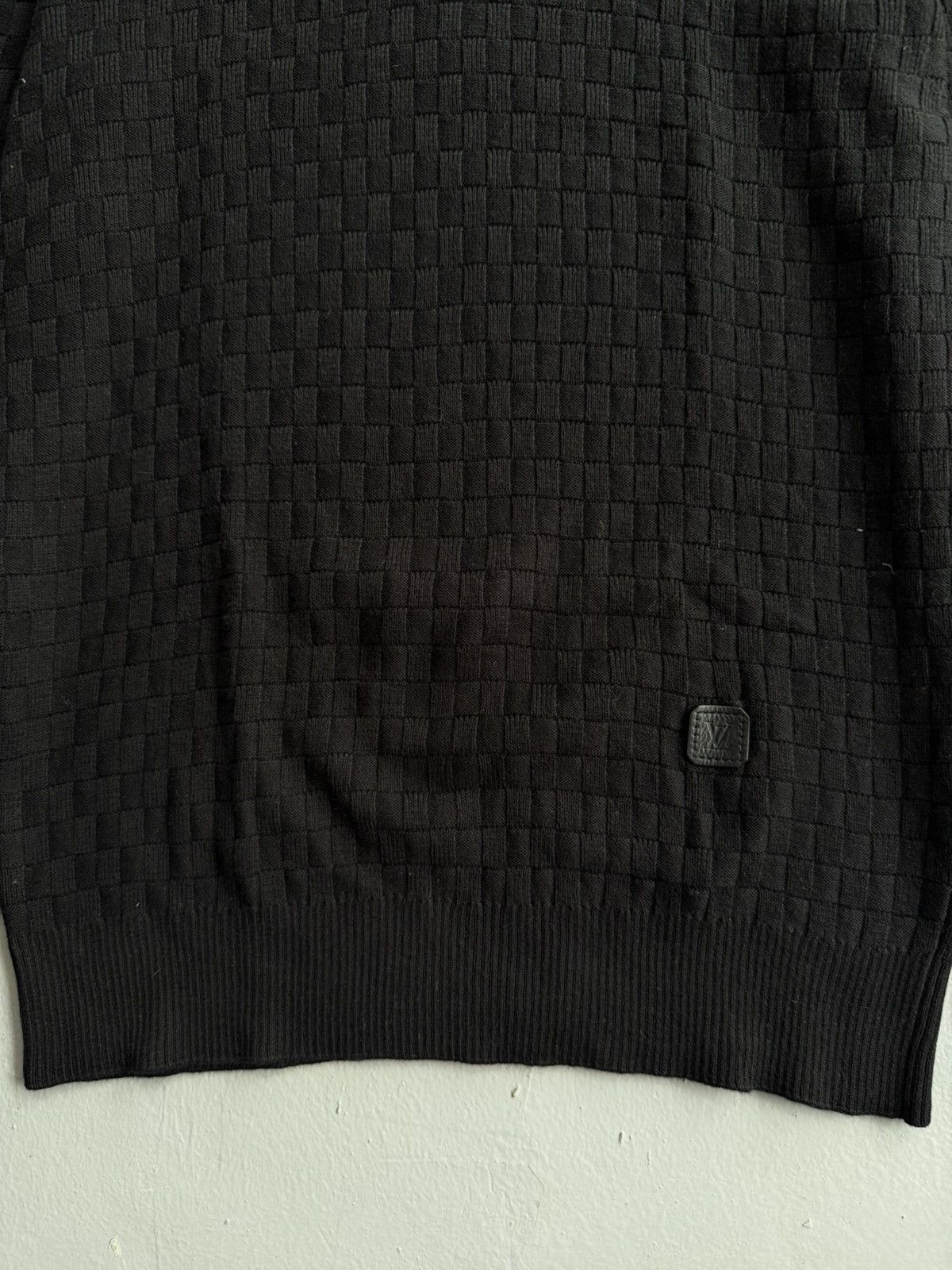 Louis Vuitton Louis Vuitton - Black Damier Crewneck Size US L / EU 52-54 / 3 - 5 Thumbnail