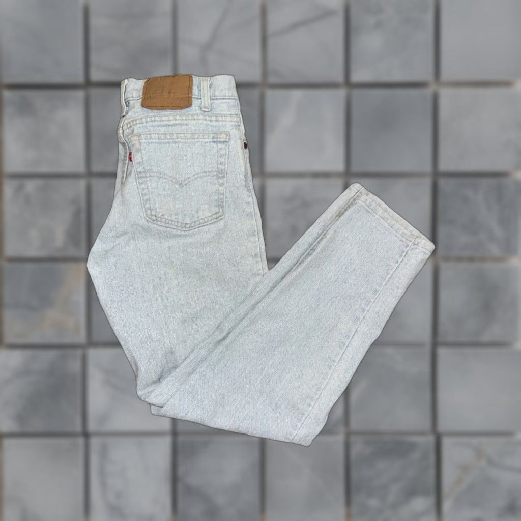 Levi's VINTAGE Levi’s 550 Relaxed Fit Jeans 28x30 Made In USA 100% Cotton Light Wash 90s USA Mens Jeans Size US 28 / EU 44 - 1 Thumbnail