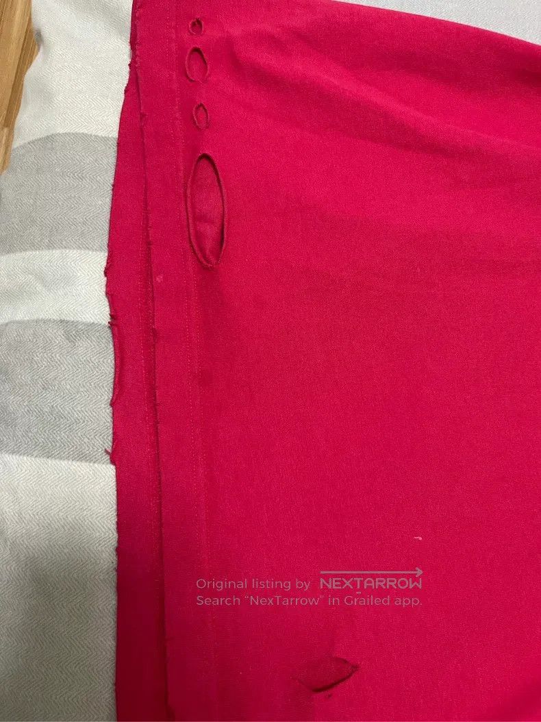 Balenciaga Balenciaga Ripped T-Shirt Size US XS / EU 42 / 0 - 3 Thumbnail
