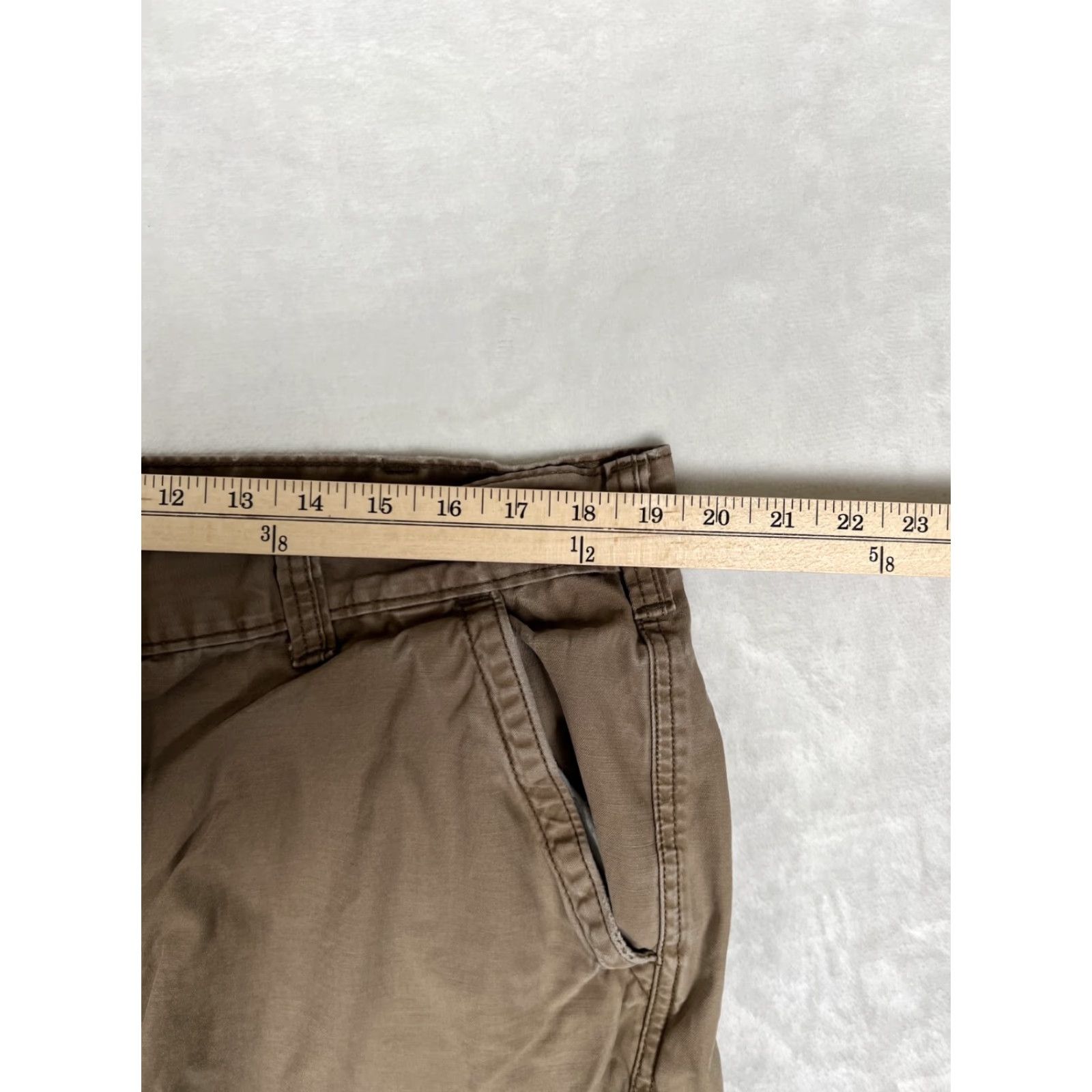 Levi's VINTAGE Levi’s Cargo Shorts Men Regular 32 Brown Cotton 90s Outdoor 12in Inseam Mens Size US 32 / EU 48 - 5 Thumbnail