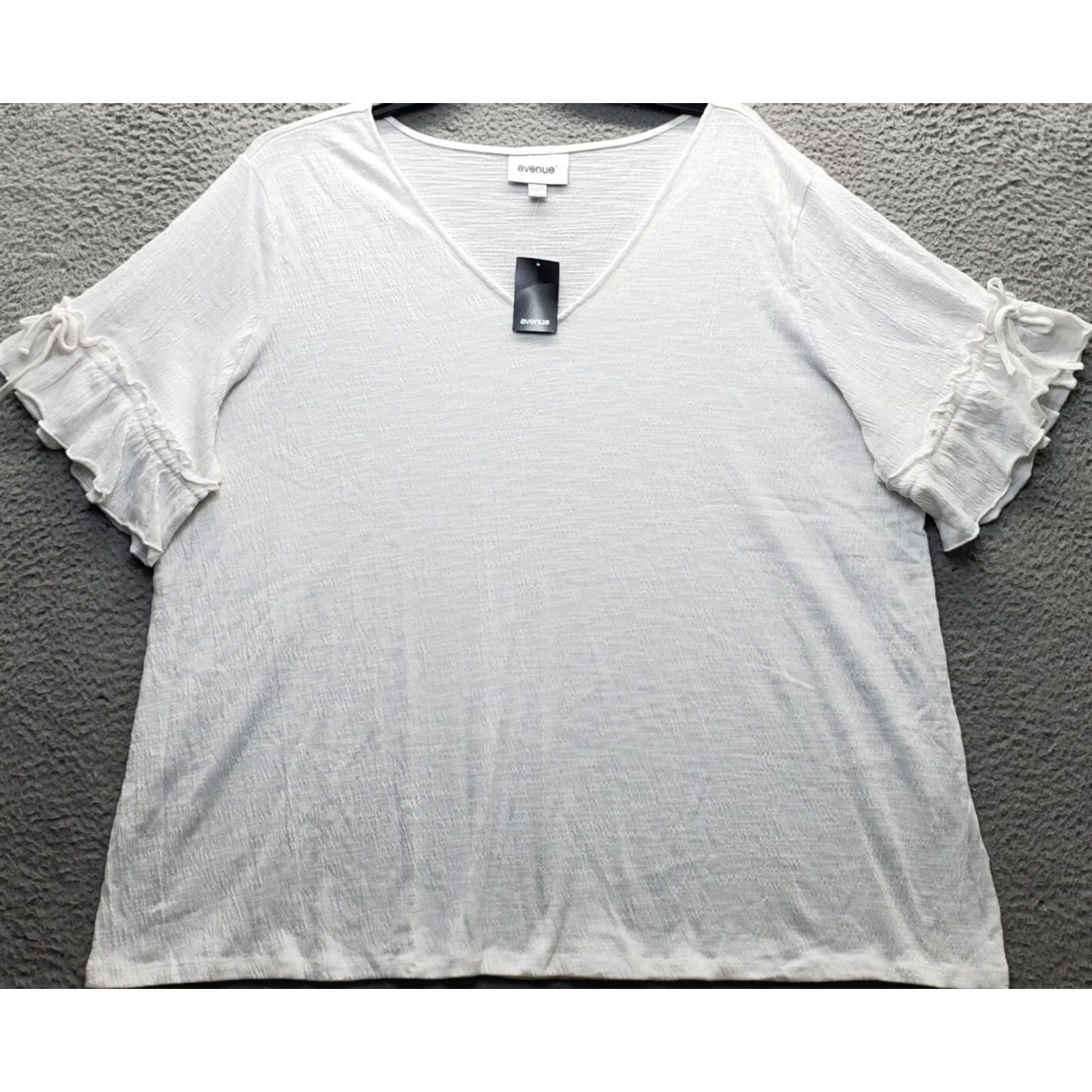 Avenue Avenue Blouse Top Womens 26/28 White V-Neck Ruffle Short Sleeve Pullover Size 4XL / US 24-26 - 2 Thumbnail