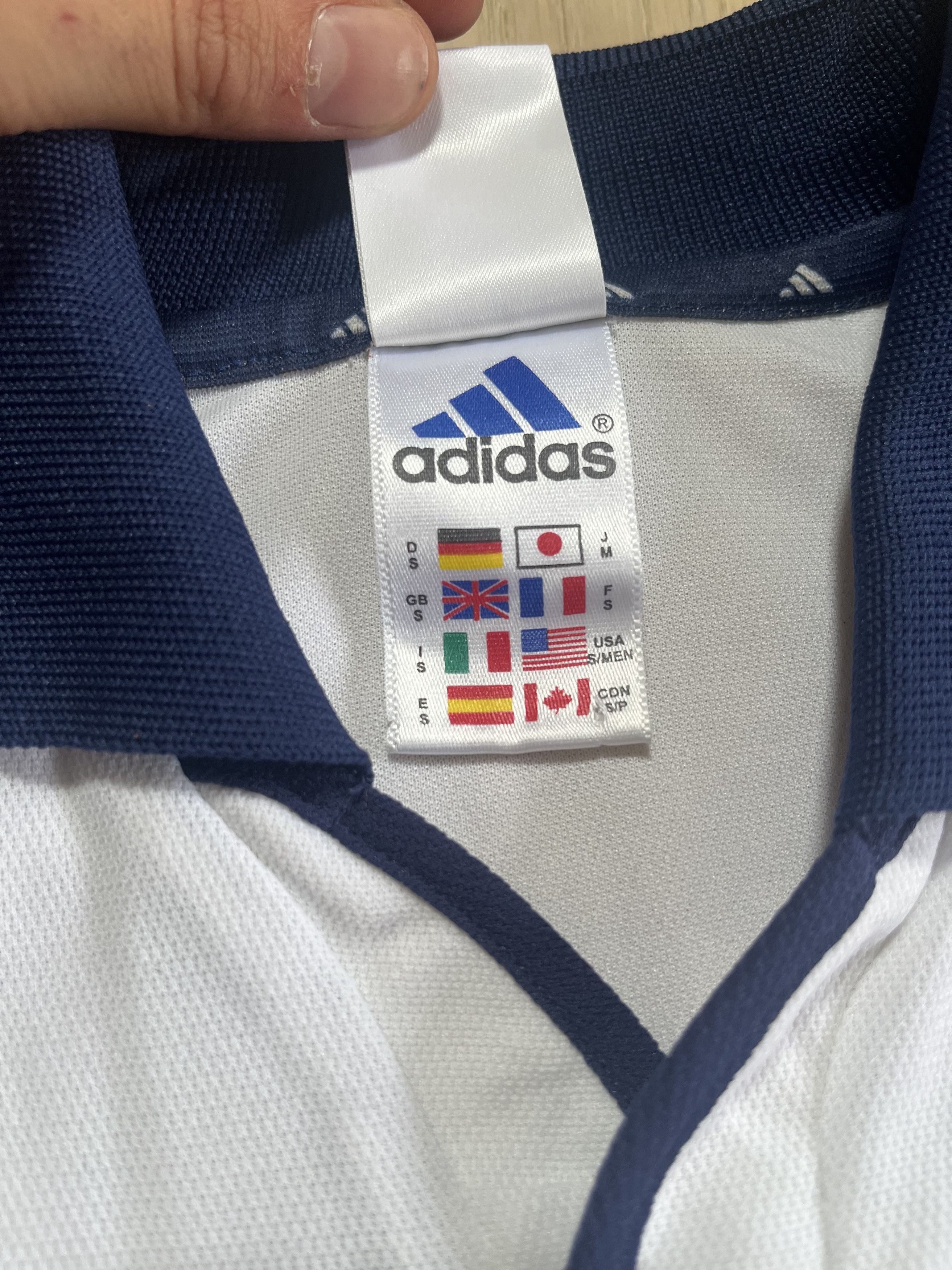 Adidas Real Madrid Authentic Home Jersey 2000/01 Size US S / EU 44-46 / 1 - 5 Thumbnail