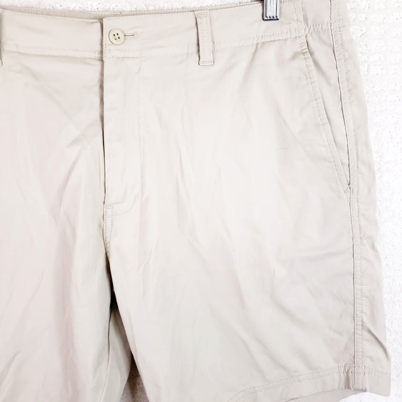 Vintage Duck Head Men's Casual Shorts Size 37 Beige Cotton Nylon Activewear Short Cargo Regular Inseam 8 in UV Quick Dry Moisture Wicking Size US 37 - 5 Thumbnail