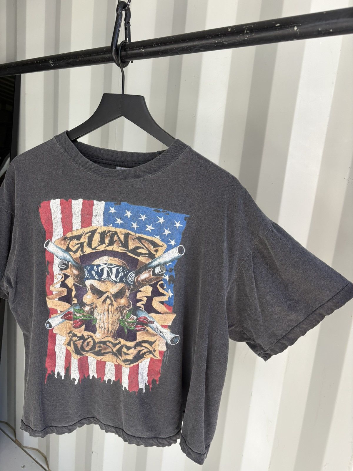 Band Tees Vintage Guns N Roses Thrashed Faded Distressed GRUNGE Shirt Size US L / EU 52-54 / 3 - 2 Thumbnail