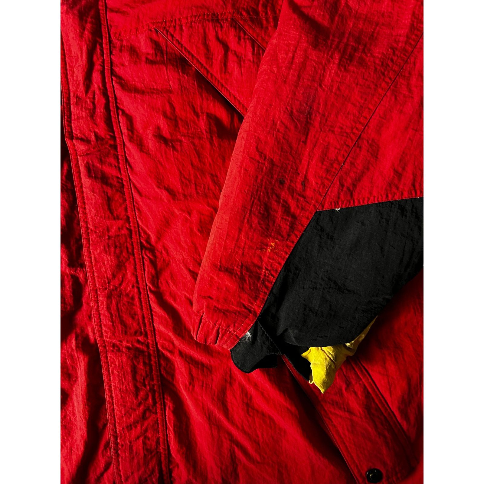 Marlboro Vintage Marlboro Red Long Sleeve Insulated Jacket - Men's XL Size US XL / EU 56 / 4 - 4 Thumbnail