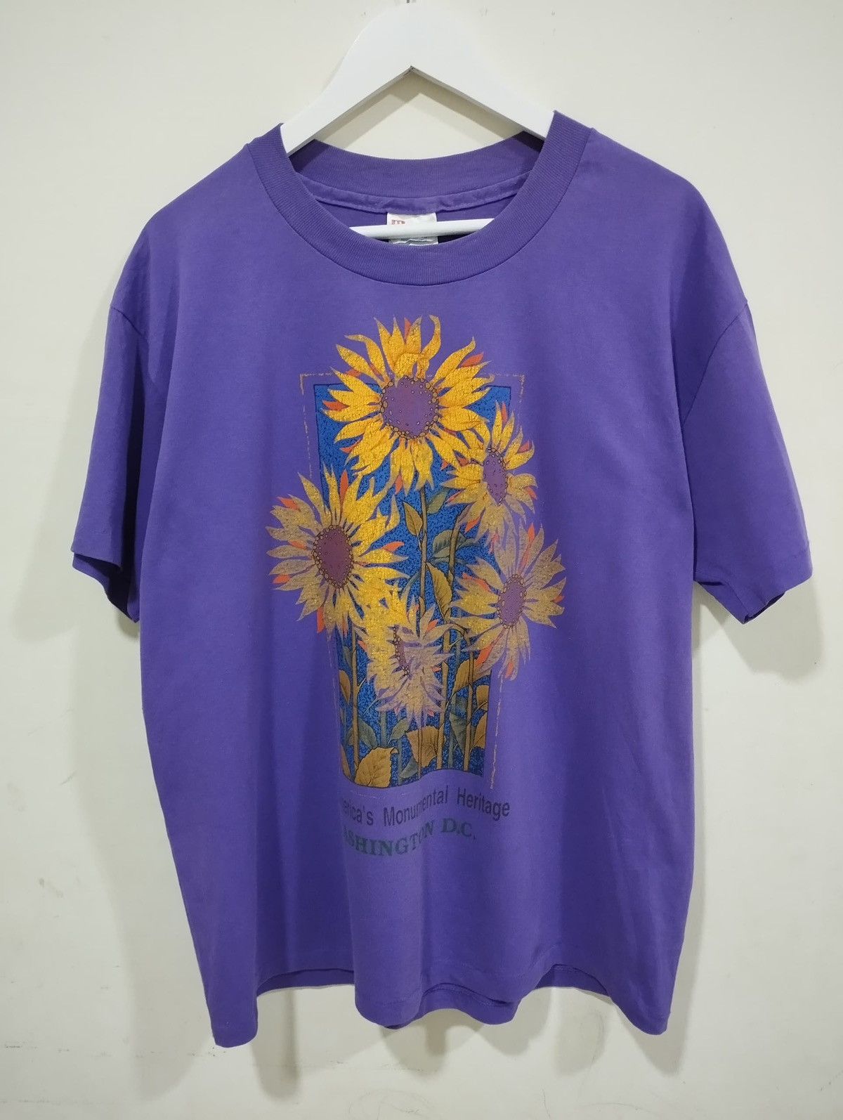 Hanes Vintage Monumental Heritage L T-Shirt Size US L / EU 52-54 / 3 - 1 Thumbnail