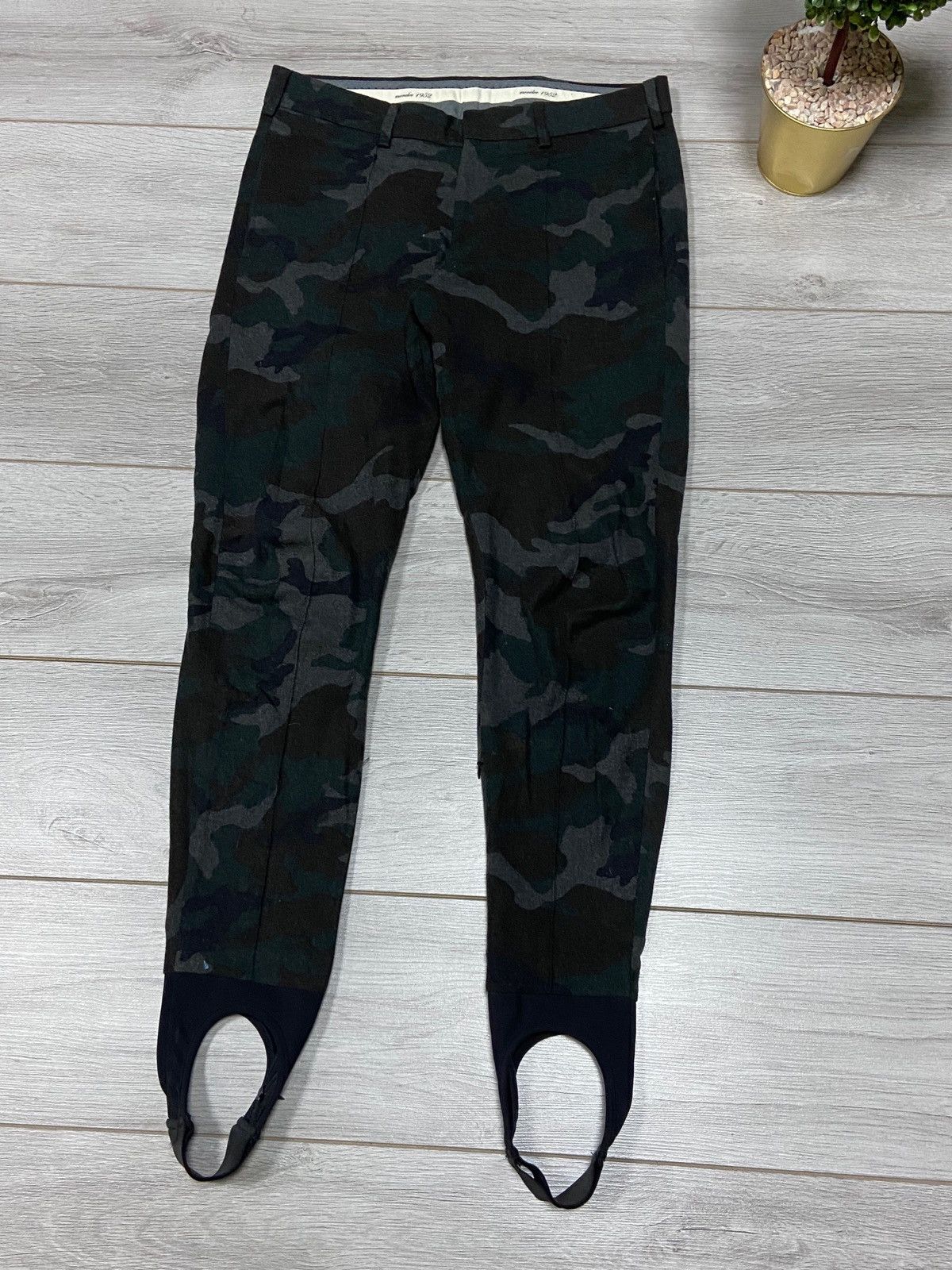 Moncler Moncler Pantalone Sportivo Wool Chino Pants Size US 32 / EU 48 - 1 Thumbnail