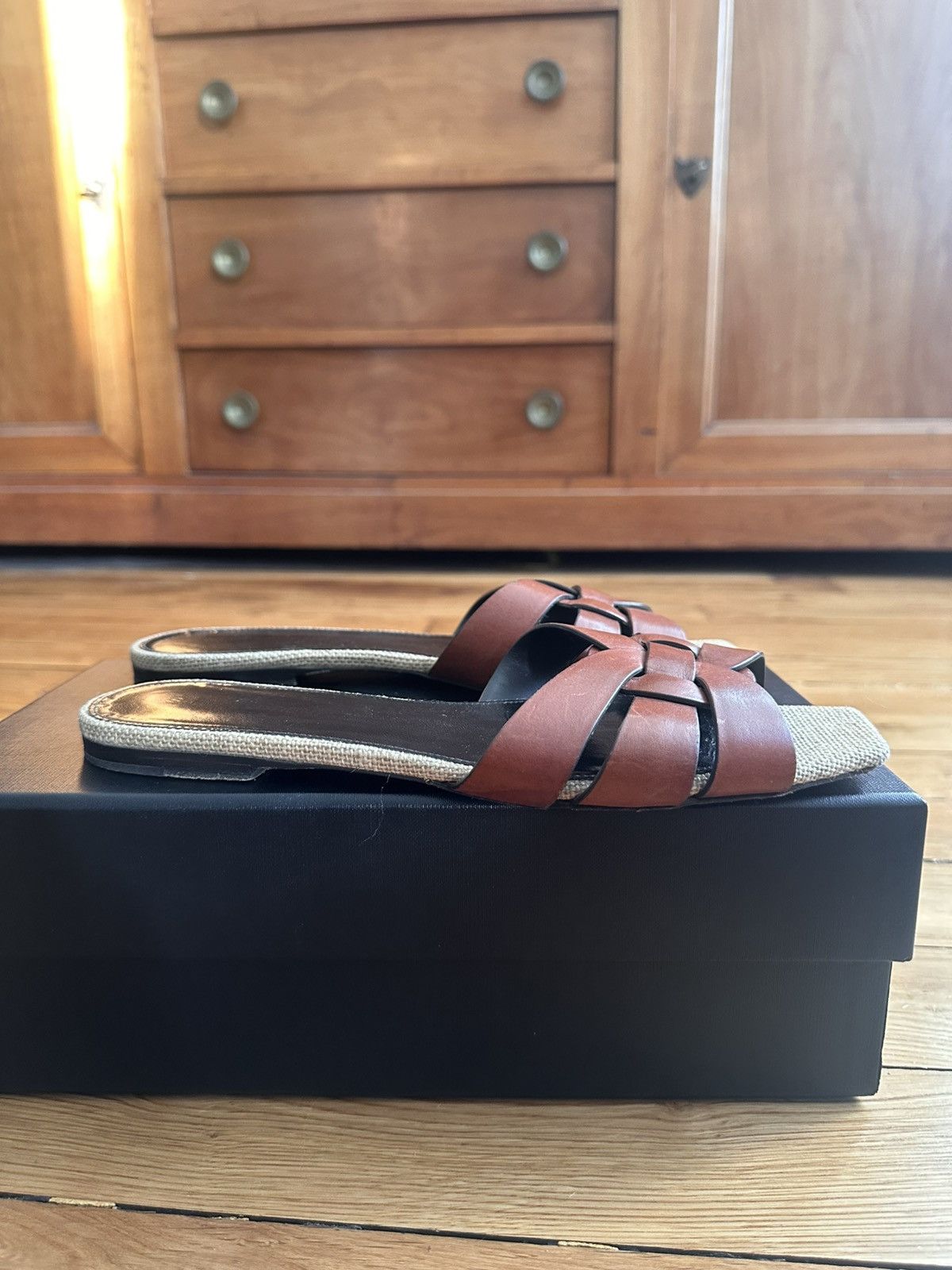 Saint Laurent Paris Saint Laurent Tribute Sandales Plates Leather Cognac Size US 8 / IT 38 - 2 Thumbnail