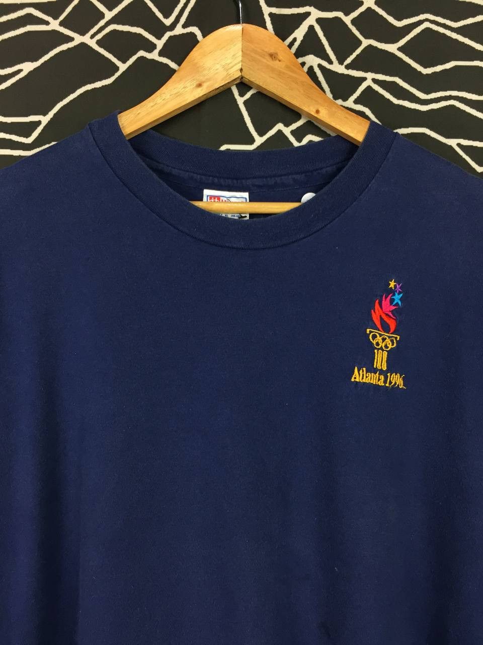 Hanes × USA Olympics × Vintage Vtg Atlanta 1996 Summer Olympics Embroidered Logo Tee Size US XL / EU 56 / 4 - 3 Thumbnail