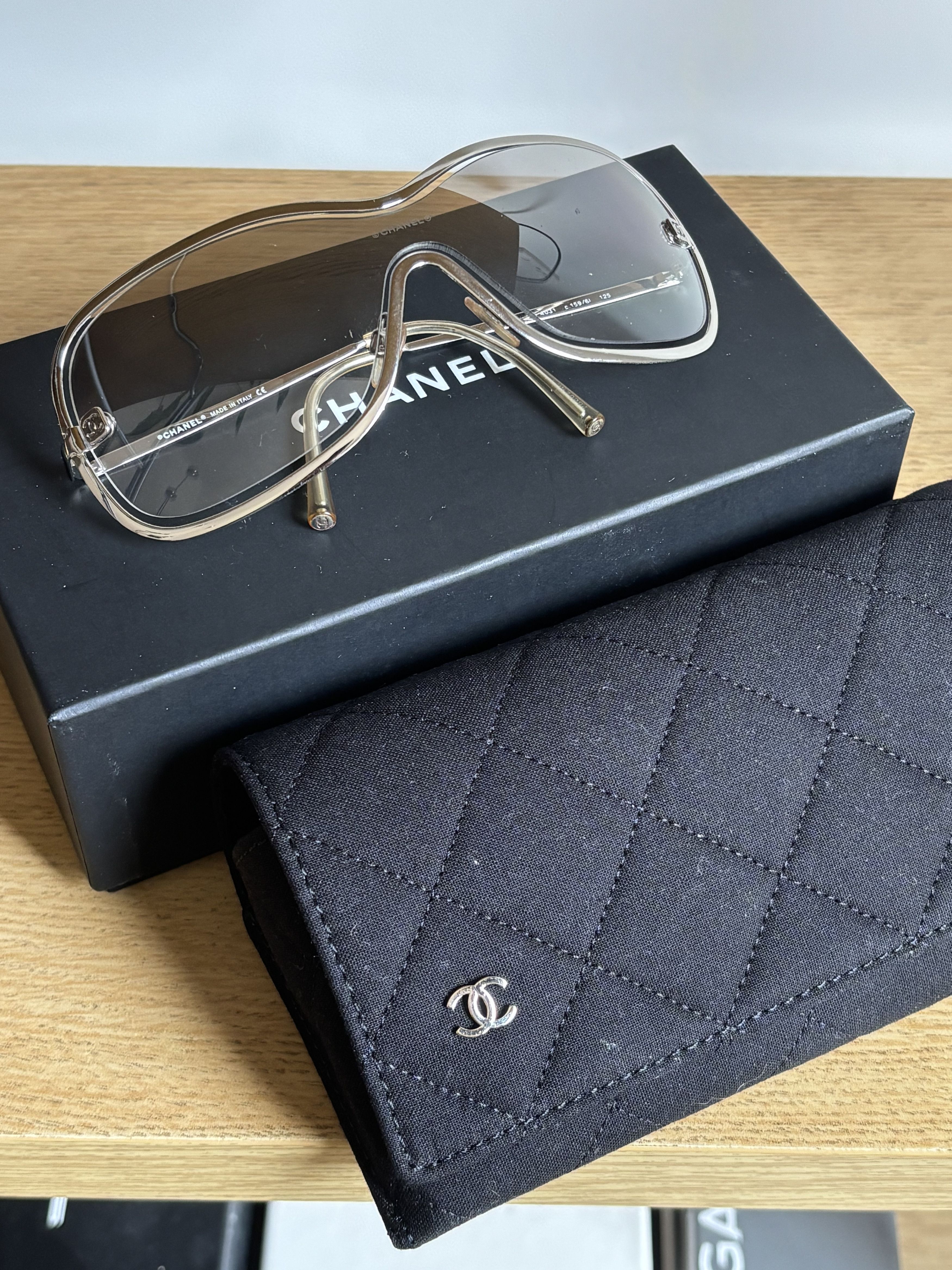 Chanel CHANEL SUNGLASSES 4031 Rhinestone 4017 Mask RI904 Size ONE SIZE - 3 Thumbnail