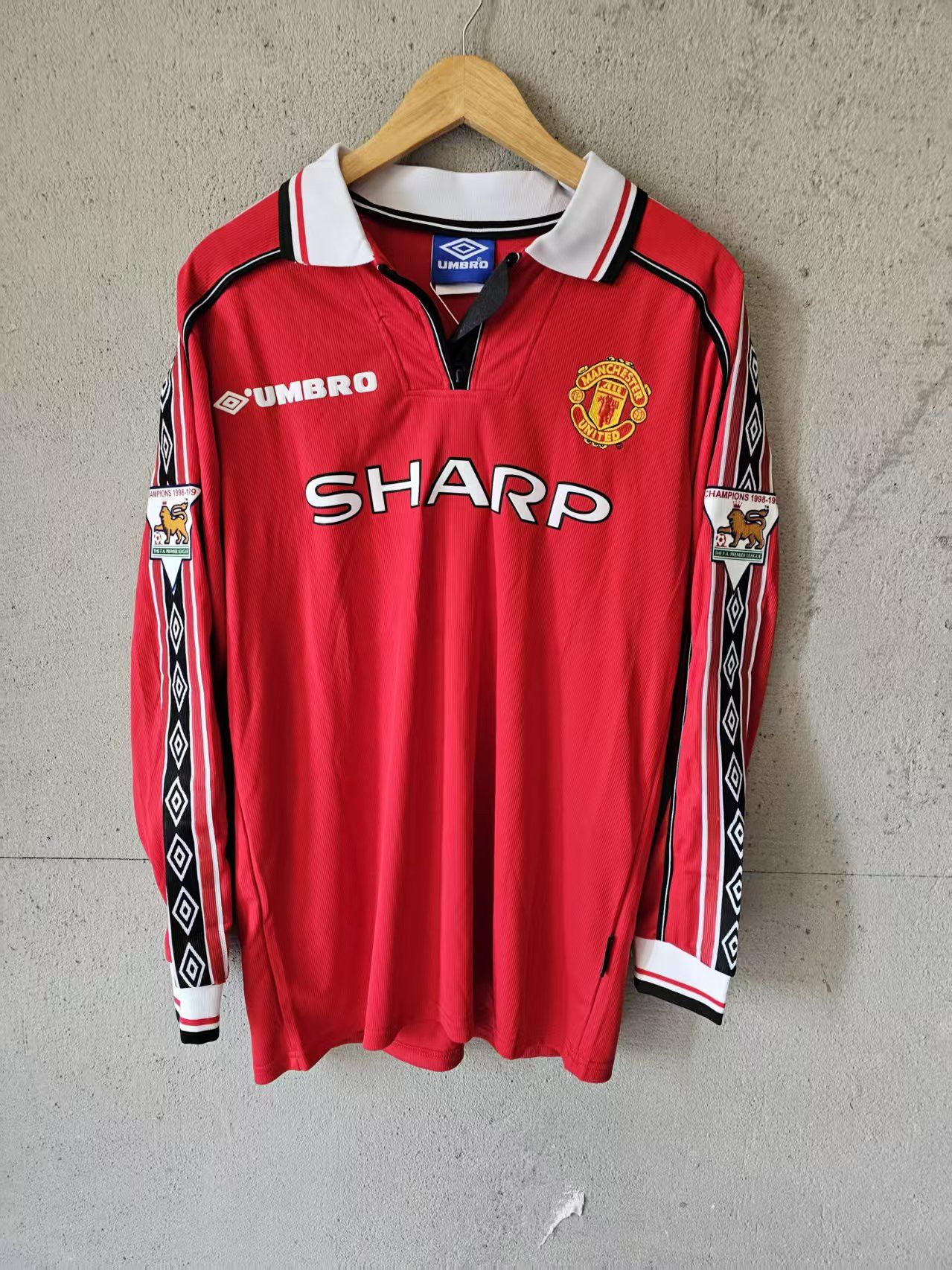 Other 1998 MUFC 20 Solskjaer Jersey Home Longsleeve Size US L / EU 52-54 / 3 - 2 Thumbnail
