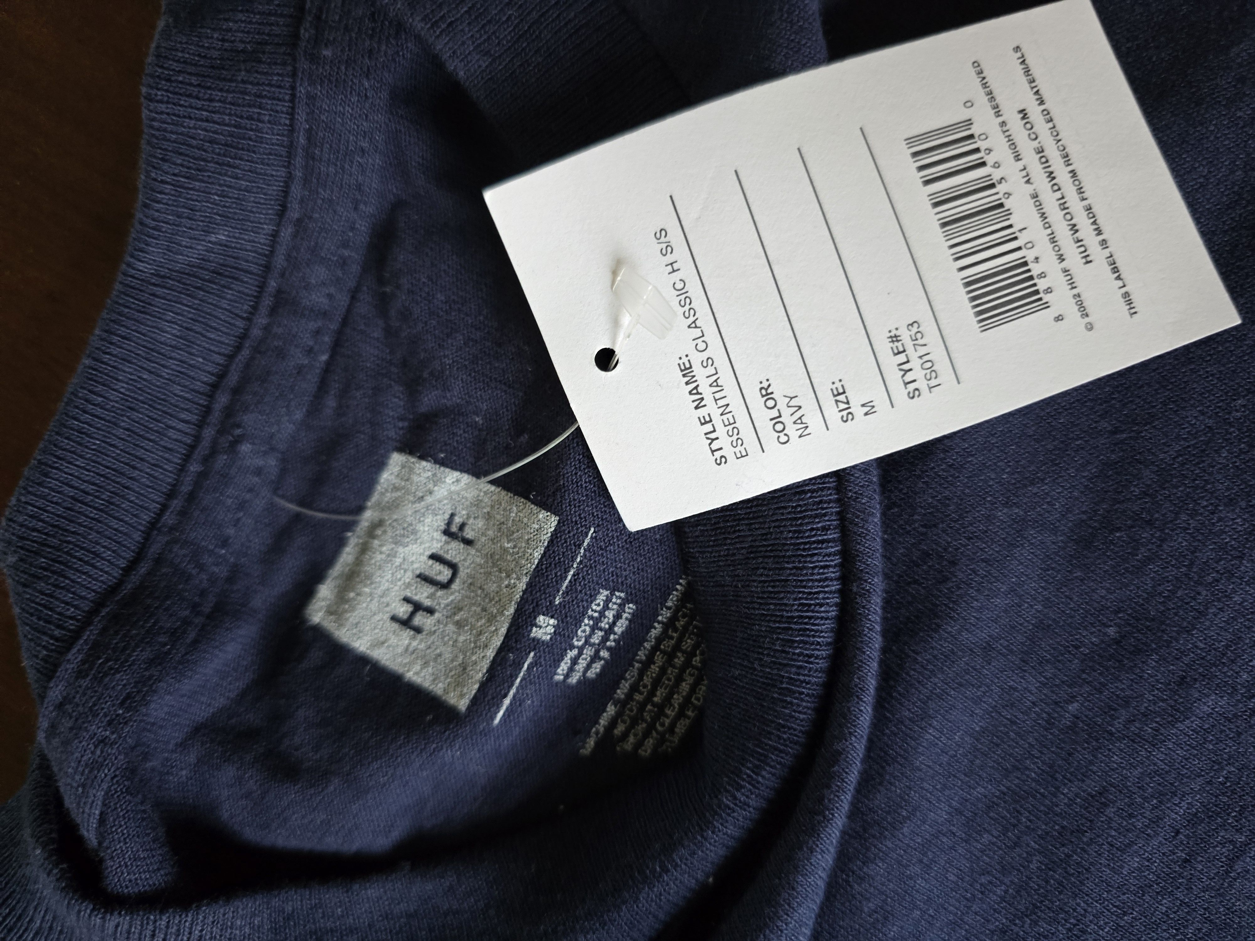 Huf HUF Classic Logo T Shirt Brand New Size M Navy Blue Size US M / EU 48-50 / 2 - 4 Thumbnail