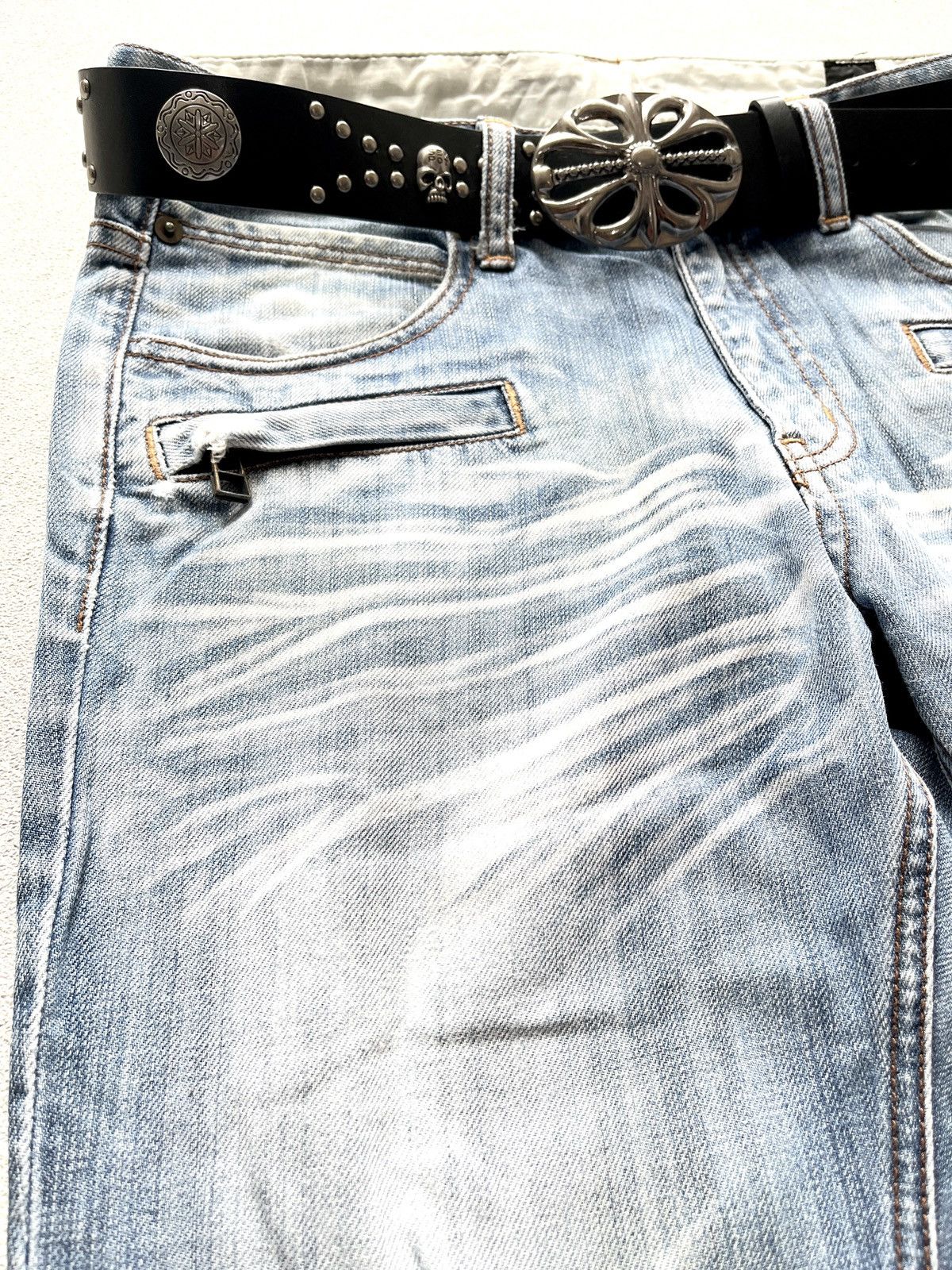 semanticdesign 2000s Semantic Design Fading Jeans Vkei If six was nine Lgb Size US 30 / EU 46 - 4 Thumbnail