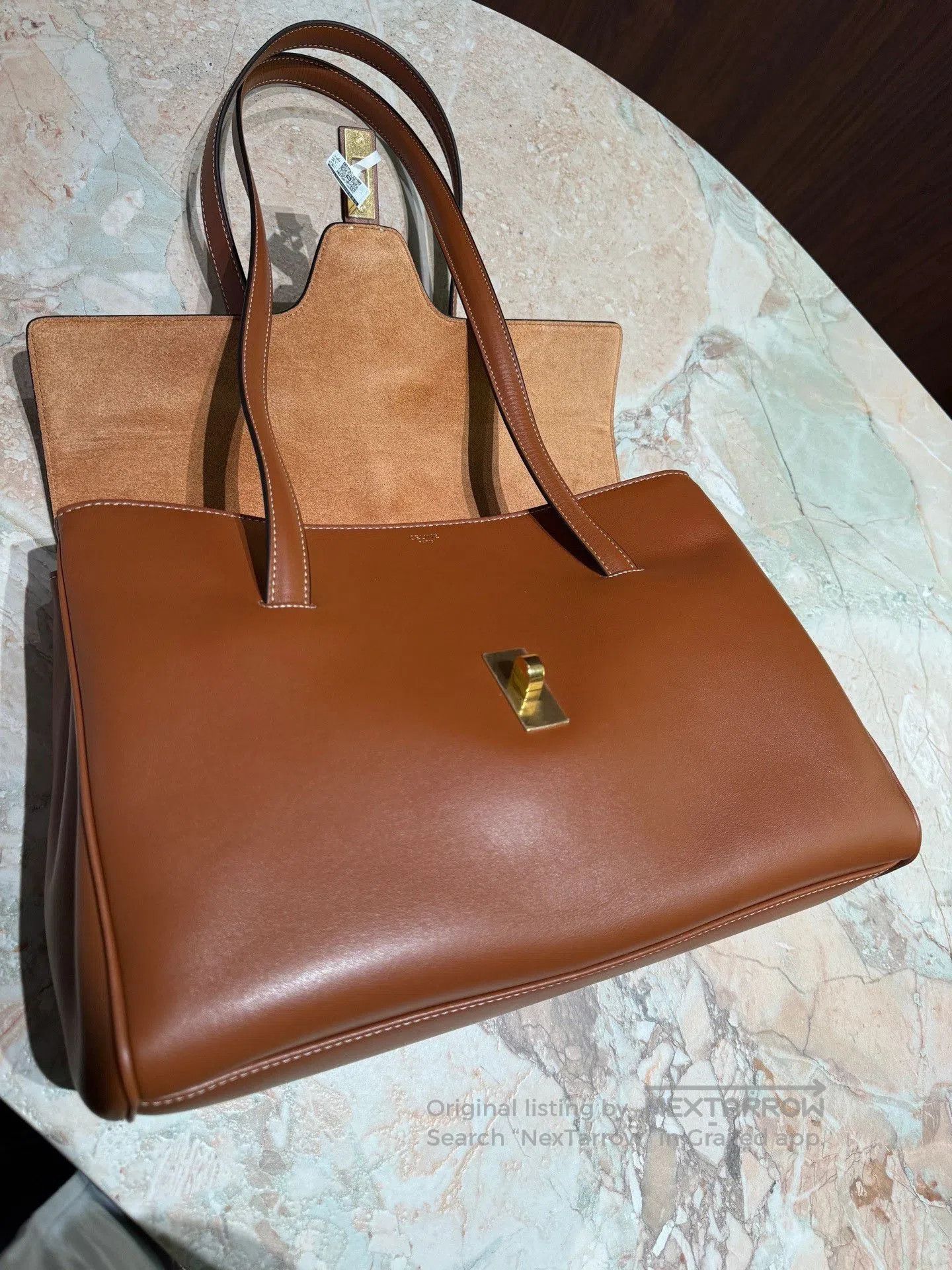 Celine Celine Soft16 Leather Shoulder Bag. Size ONE SIZE - 4 Thumbnail