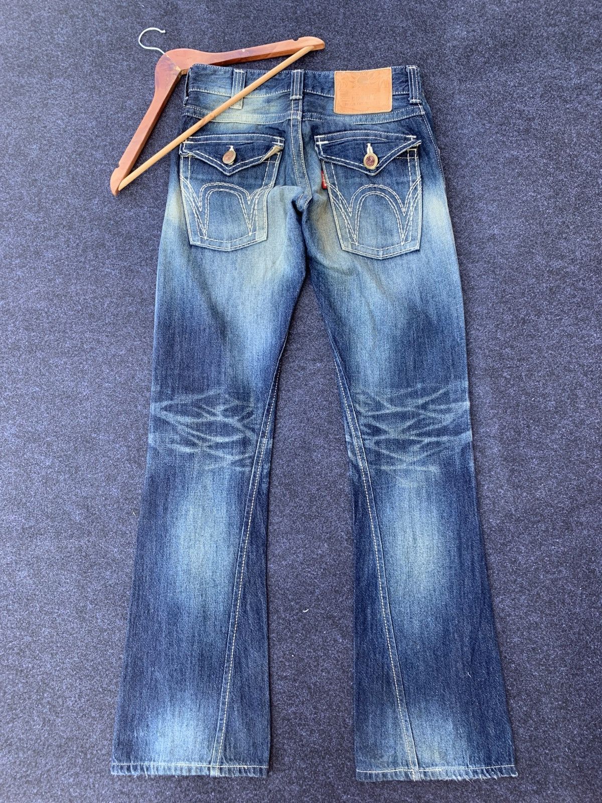 Edwin 𝗙𝗟𝗔𝗥𝗘 EDWIN BLUE TRIP HAWAII & NICE FADED BLUE. Size US 30 / EU 46 - 1 Thumbnail