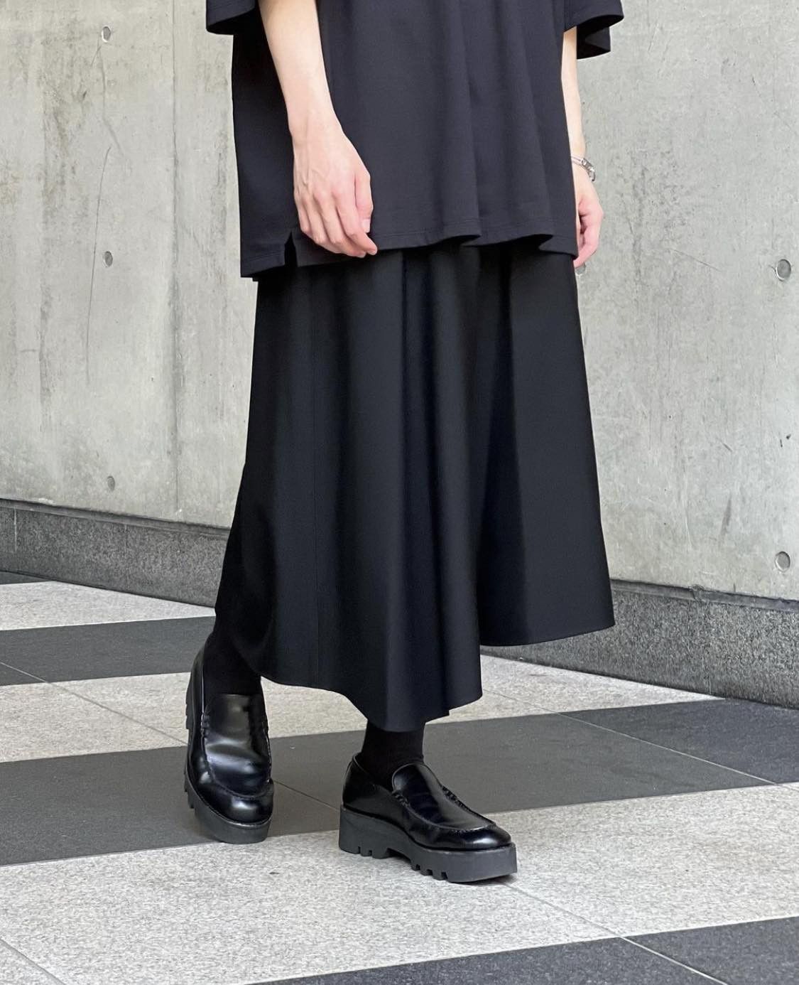 image of Lad Musician Gaberdine Asymmetric Cullotte Pants Size 42 28 in Black, Men's