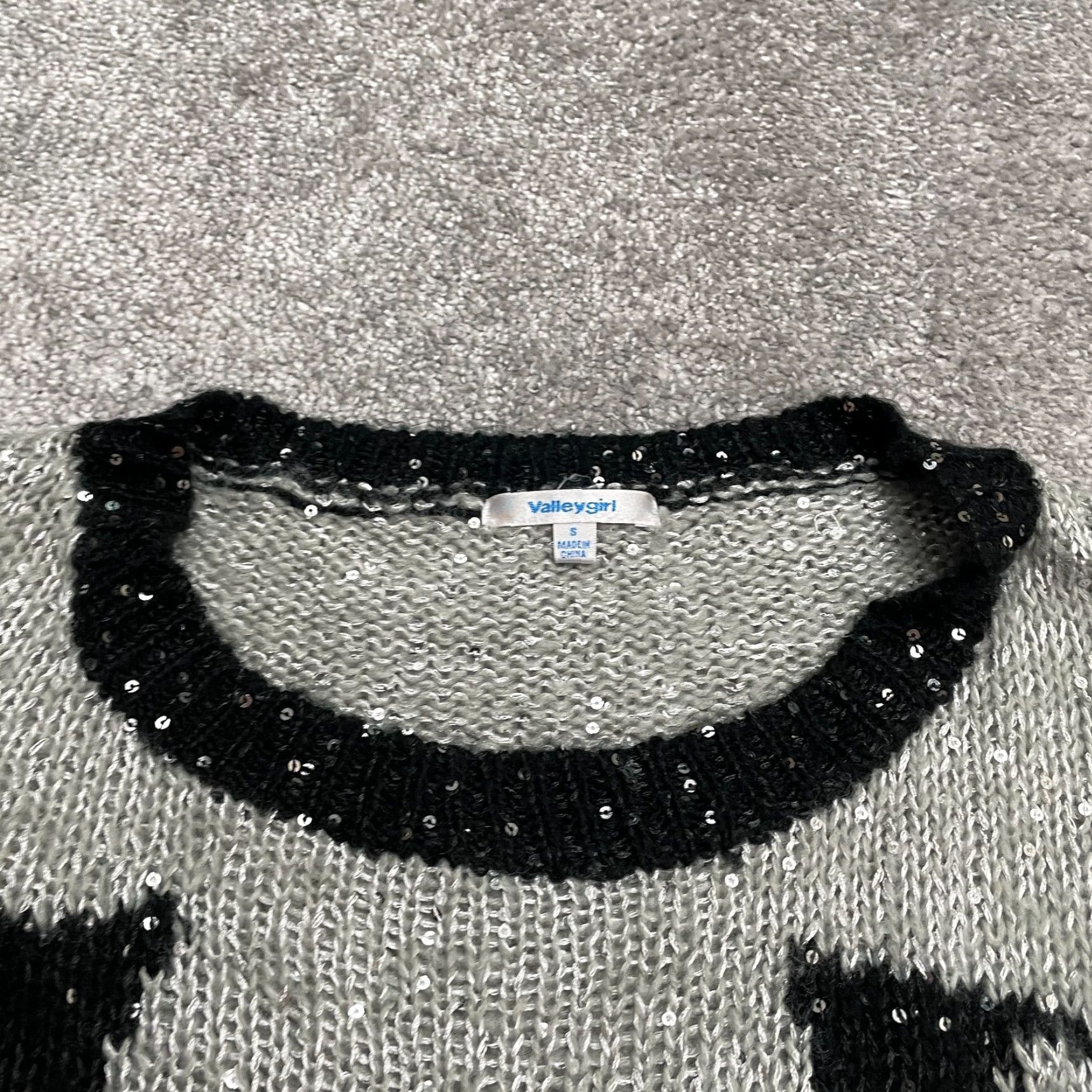 Vintage ValleyGirl Sequin Bull Pullover Sweater Womens Small Black Crew Neck Embellished Size S / US 4 / IT 40 - 5 Thumbnail