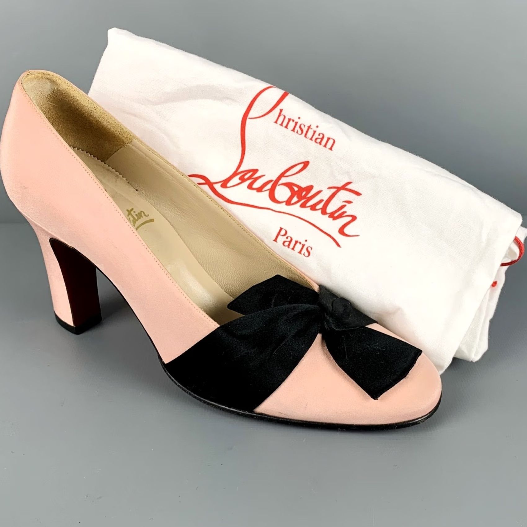 Christian Louboutin CHRISTIAN LOUBOUTIN Pumps Pink Fabric Bow 7.5 Women's Shoes Italy Leather? Satin Bow Pump Women 7.5 Pink Black Fabric Bow Pumps Size US 8 / IT 38 - 7 Thumbnail
