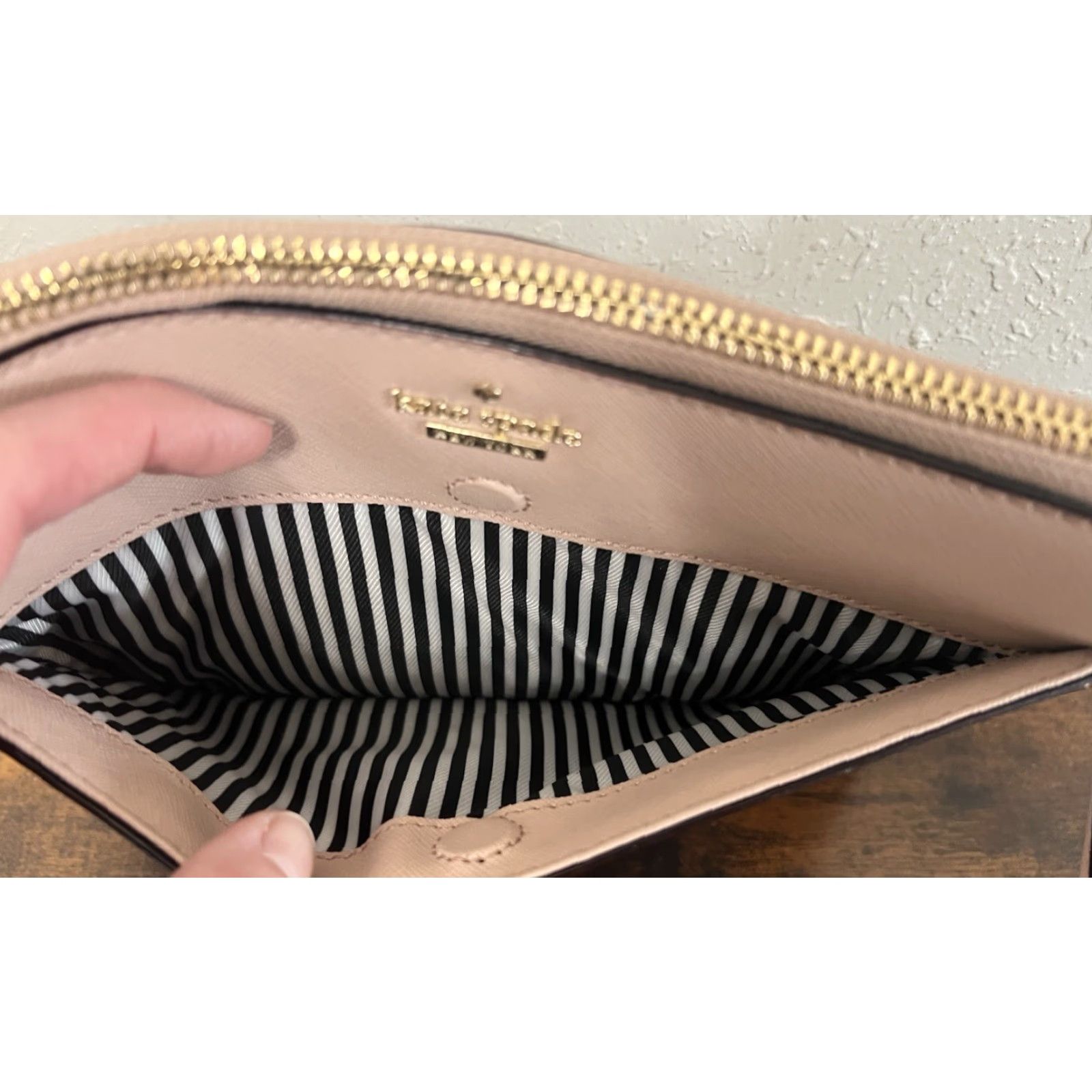 Pinko Kate Spade Crossbody Bag Pink Leather Purse Clutch Dusty Pink Small EUC Strap Detachable Strap Women Size ONE SIZE - 6 Thumbnail