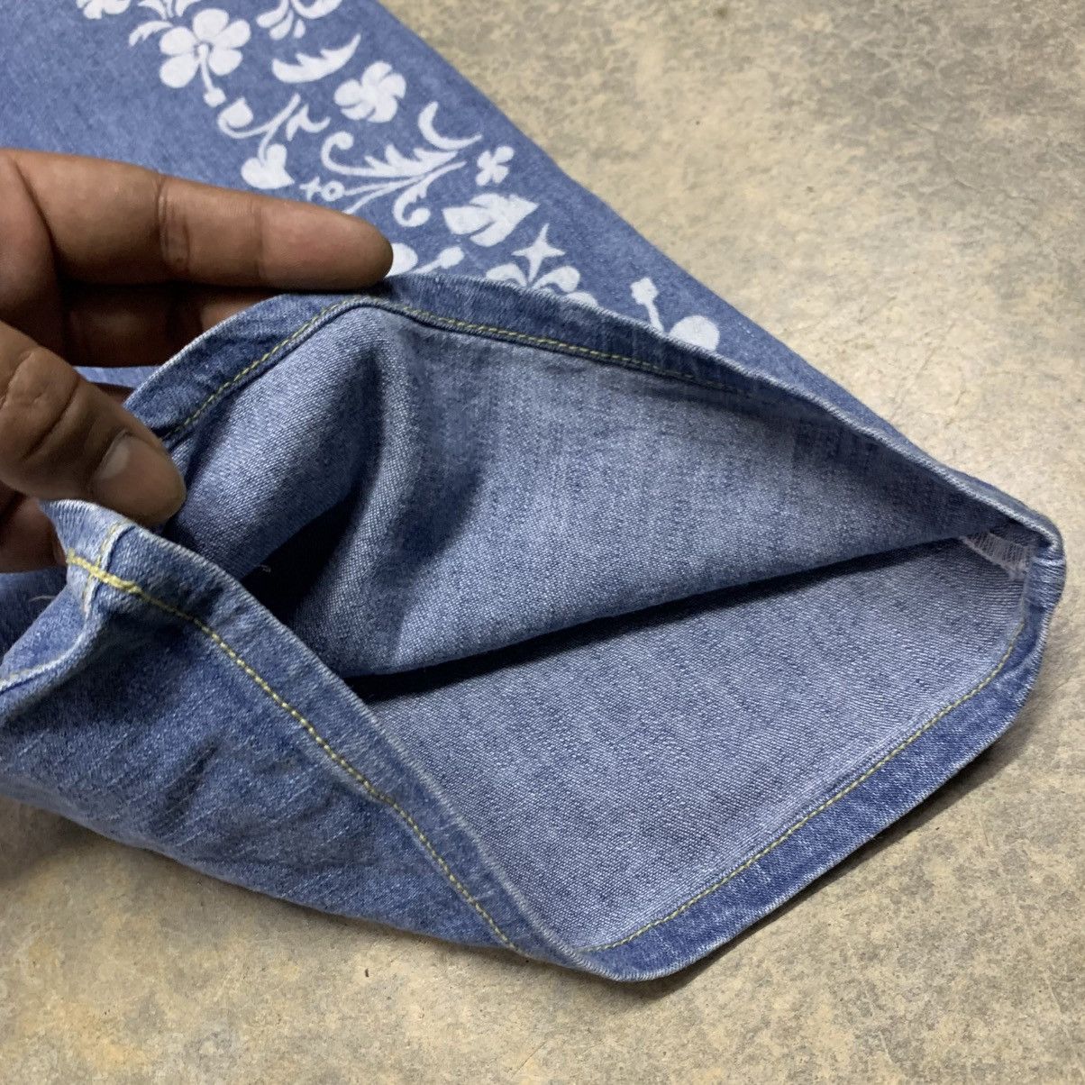Japanese Brand Vintage Floral Flare Jeans Y2K Japanese Aesthetic Denim Size 26" / US 2 / IT 38 - 6 Thumbnail