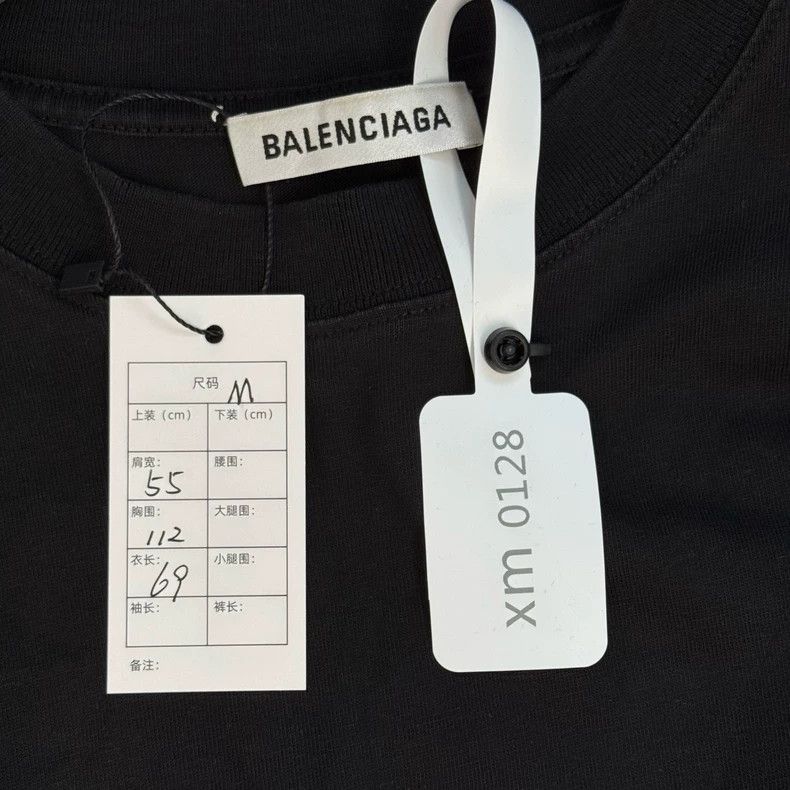 Balenciaga Balenciaga Black front and back monogram logo short sleeve Size US M / EU 48-50 / 2 - 2 Thumbnail