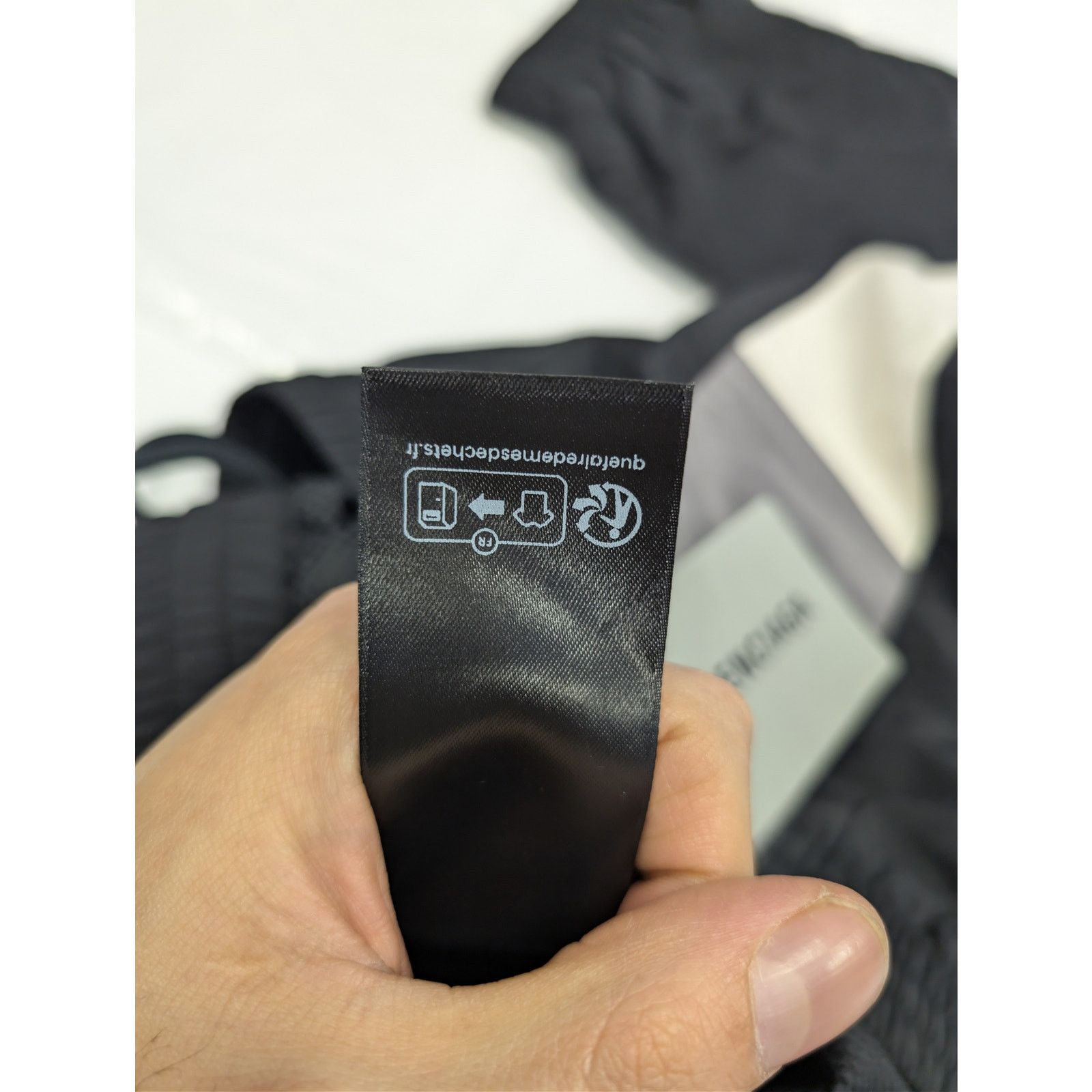 Balenciaga o1rshd1 Q:2 / Regular Tracksuit Pants in Black Size US 34 / EU 50 - 21 Thumbnail